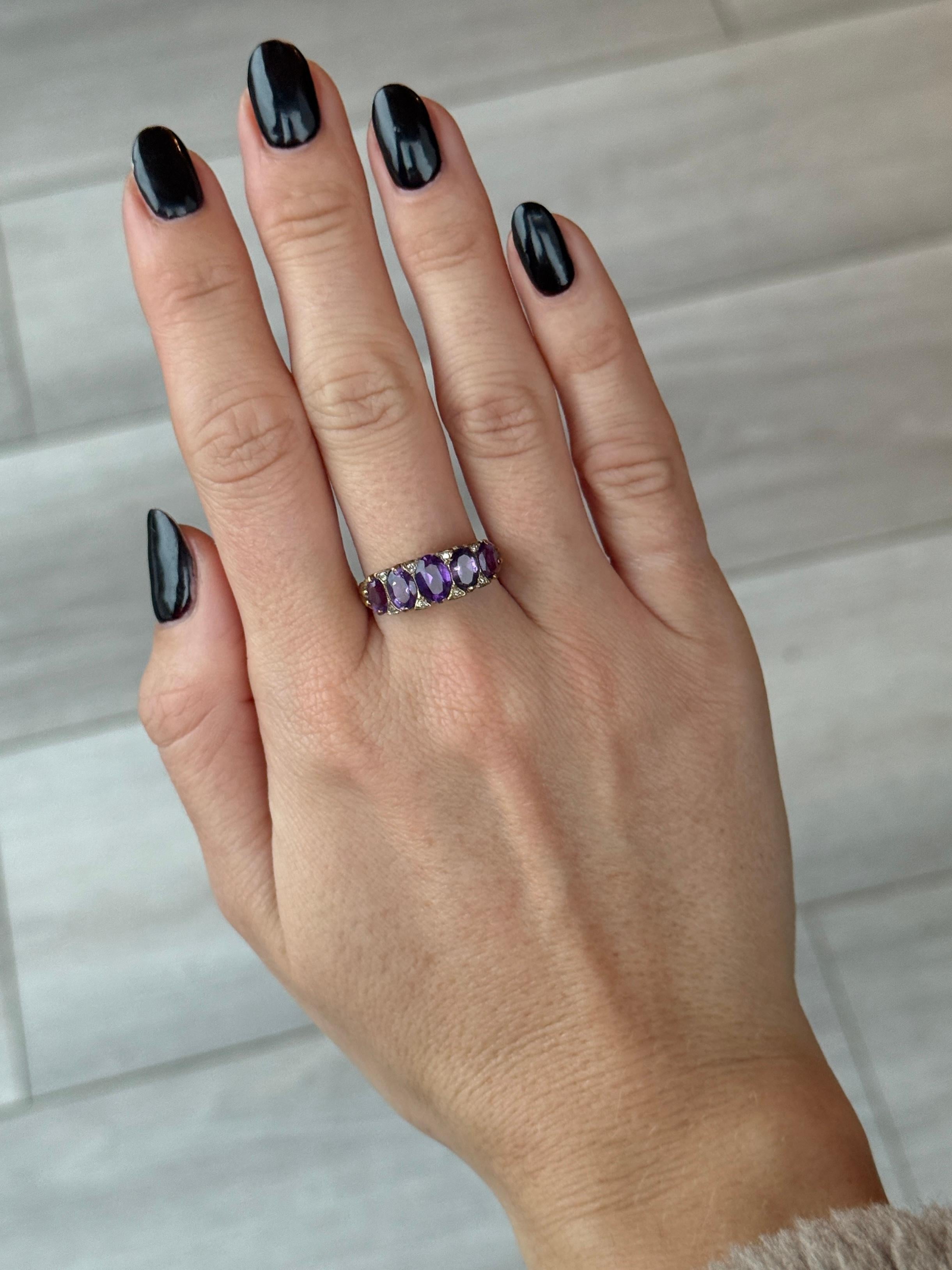 Ametista Art déco a cinque pietre con punte di diamante modellata in oro 18 carati In condizioni buone in vendita a Chipping Campden, GB