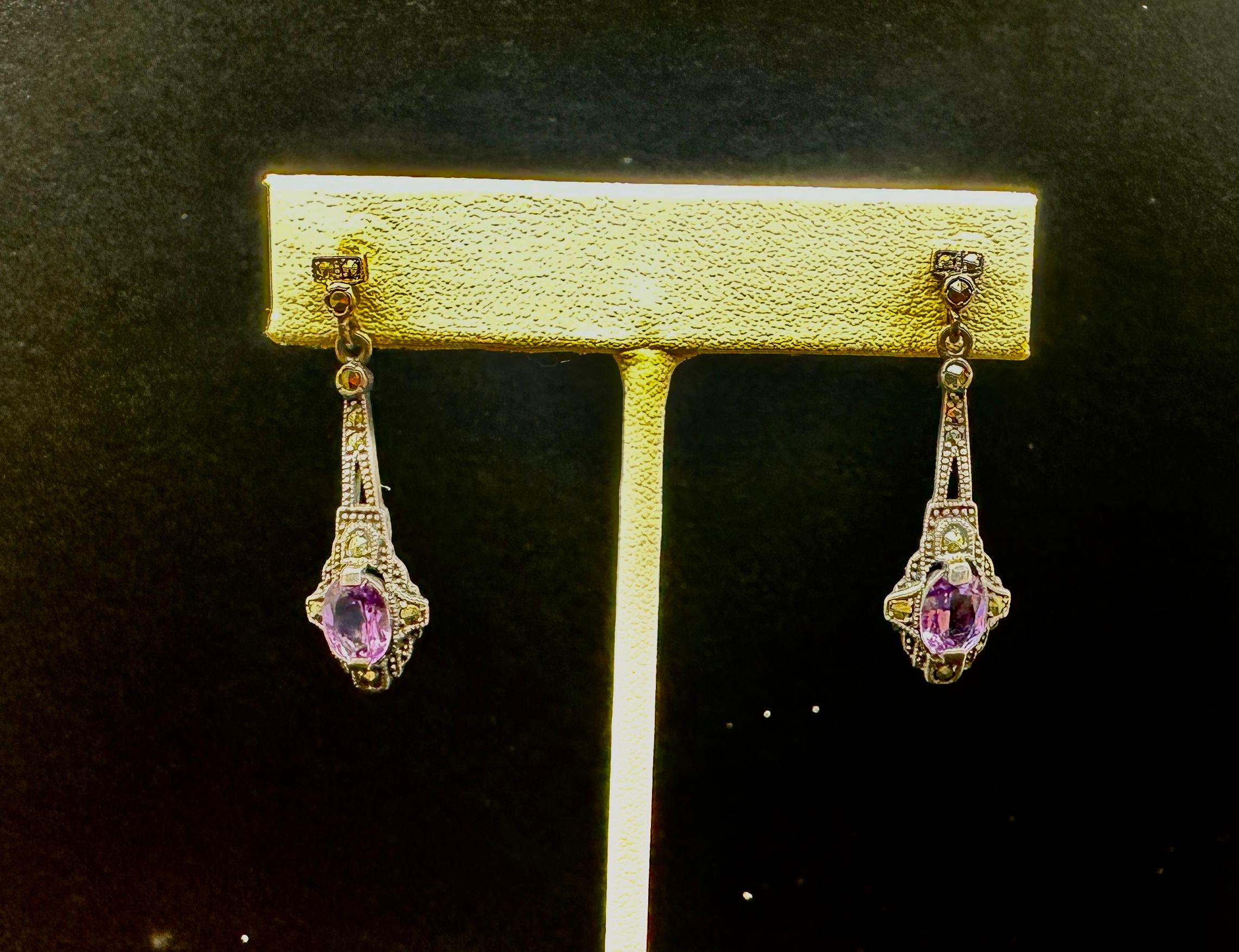 Art Déco Orecchini penzolanti in ametista e marcasite in argento Sterling Antiques 1920 in vendita