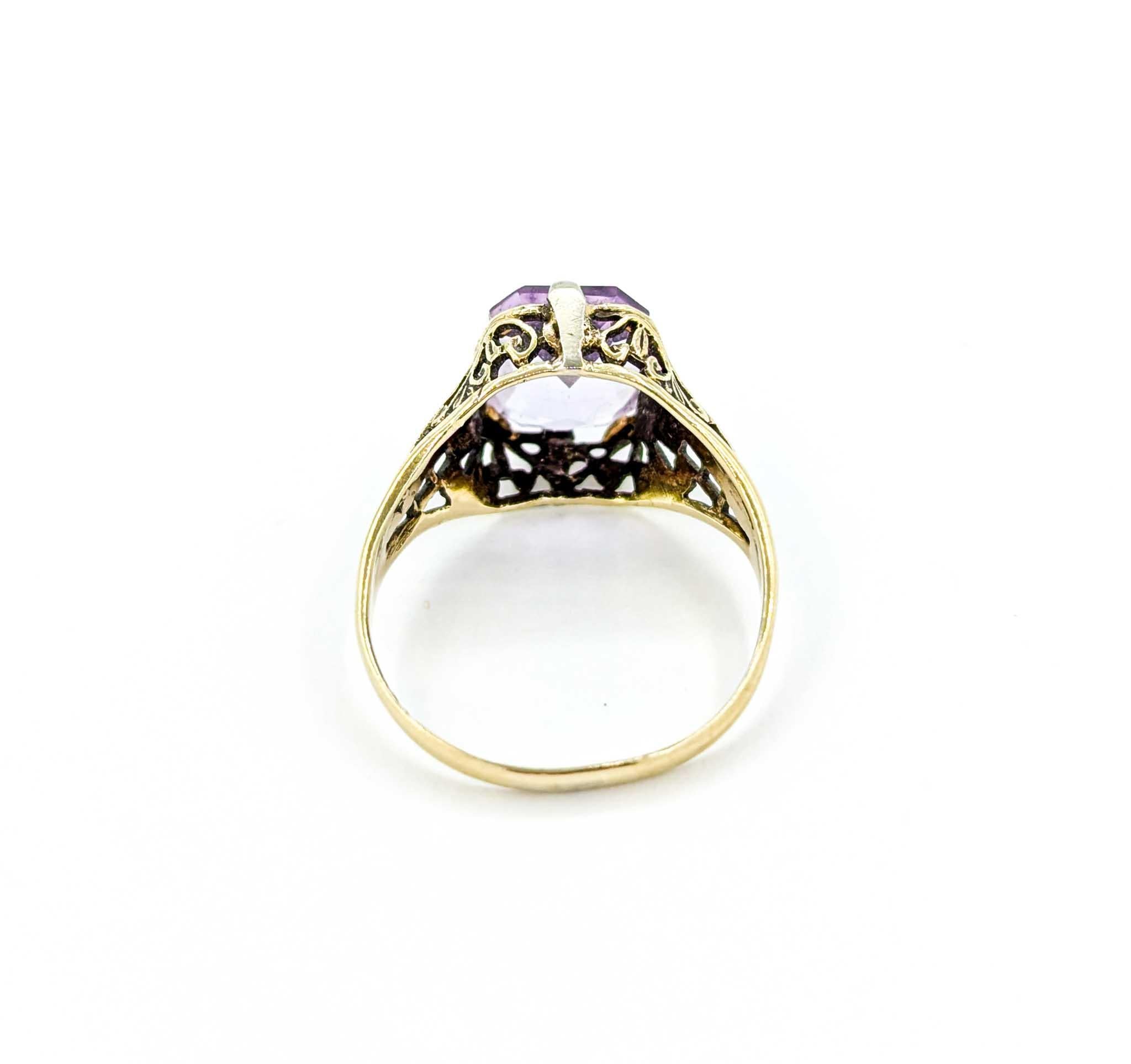 Art Deco Amethyst-Ring mit filigranem Filigran in Gelbgold 1