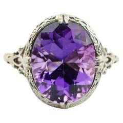 Antique Art Deco Amethyst Solitaire Filigree Ring in Two Tone 14 Karat Gold