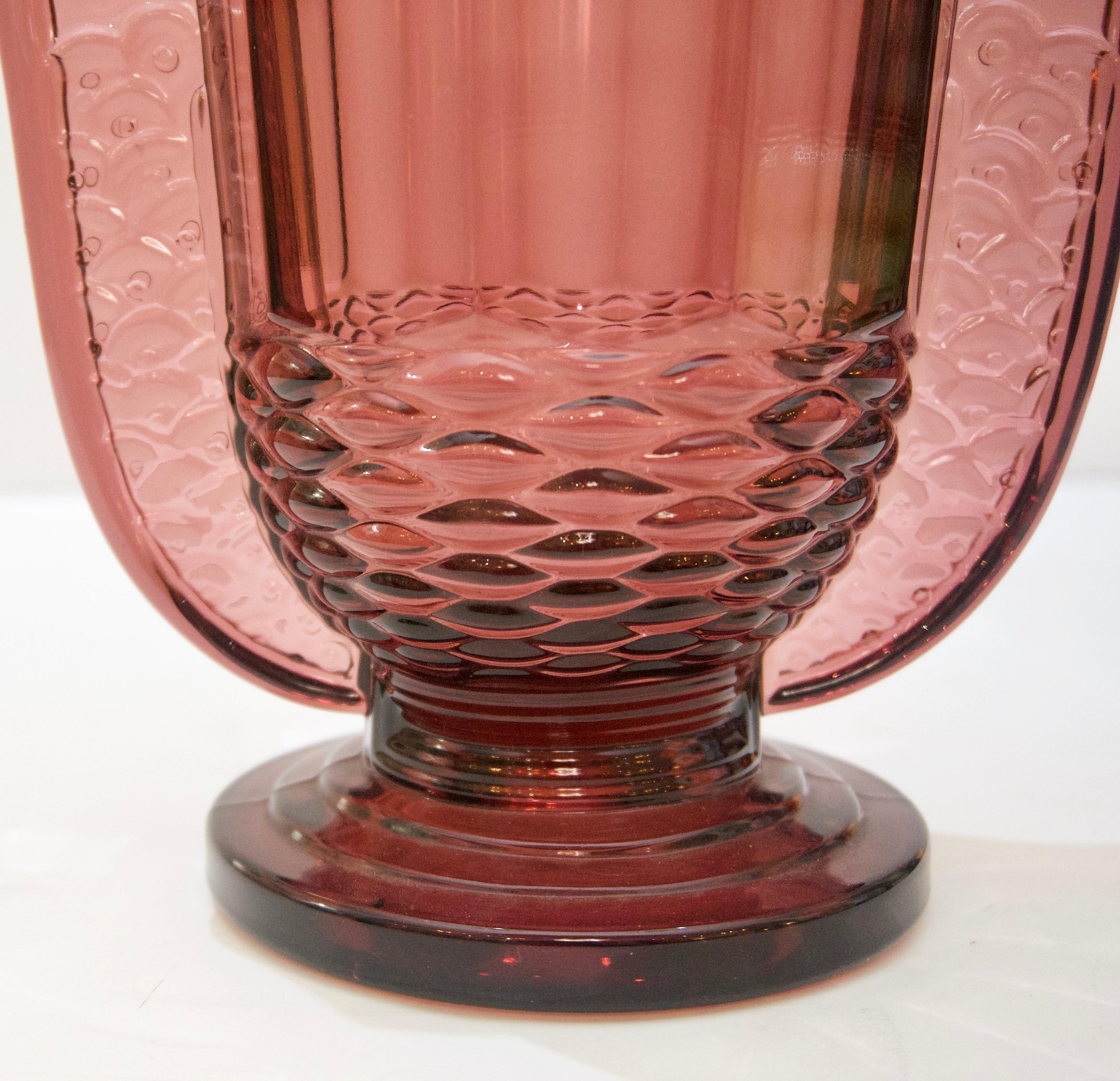 This stylish and chic Val Saint Lambert Art Deco vase dates to the 1920s-1930s and the pattern is known as 