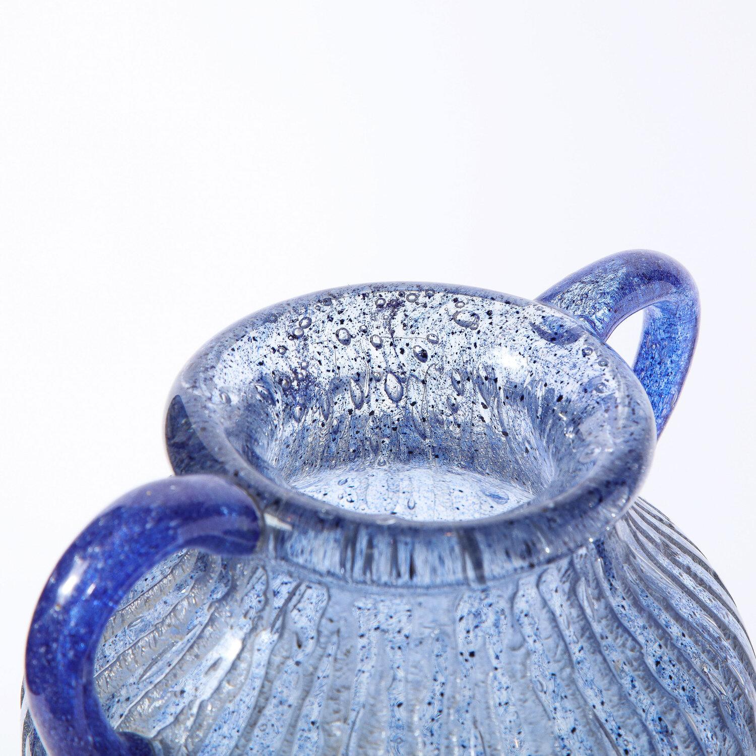 Vase Amphora Art Déco en verre lilas soufflé à la main et transparent cannelé signé Daum en vente 4