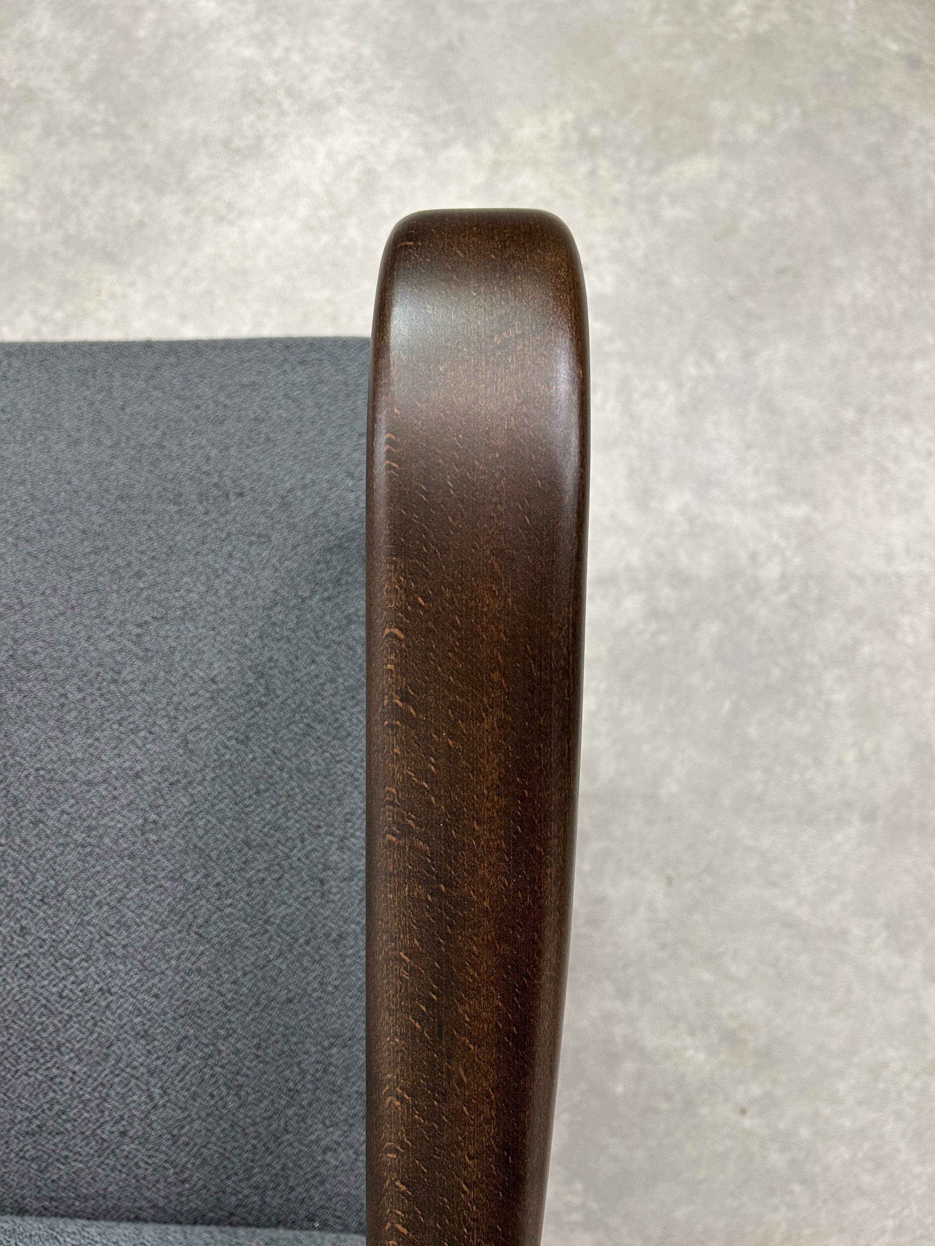 Silla amr art déco H320 de J.Halabala para UP Závody en venta 4