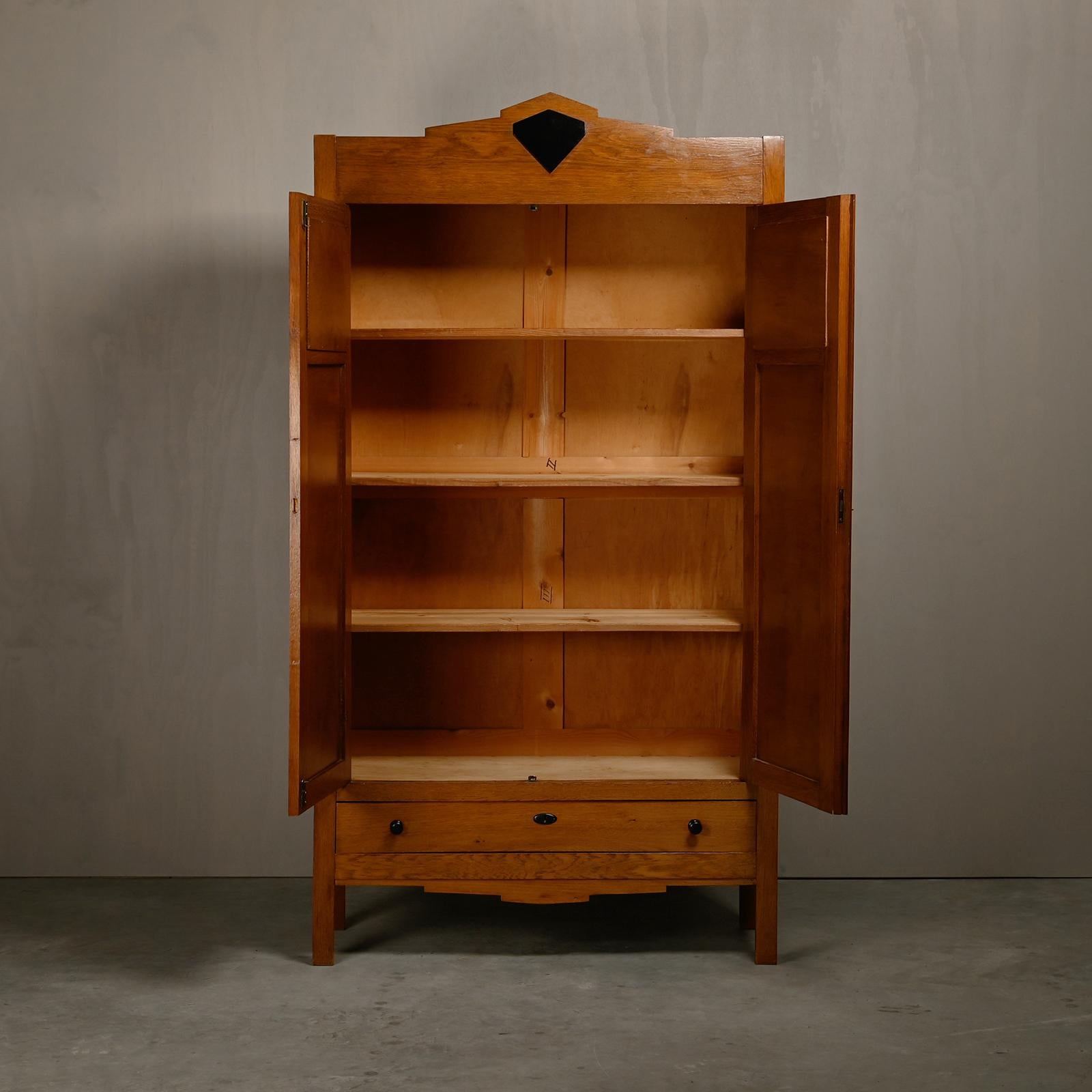 armoire ecole