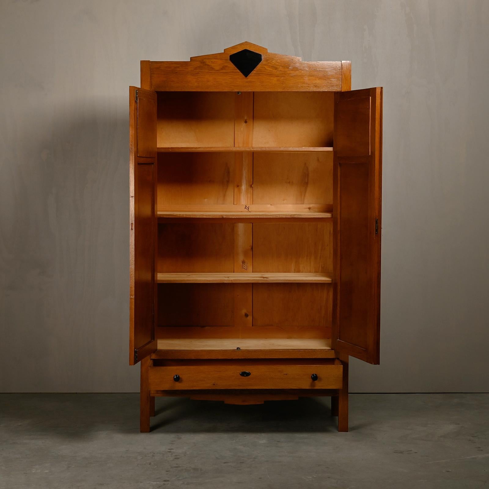 armoire annees 30