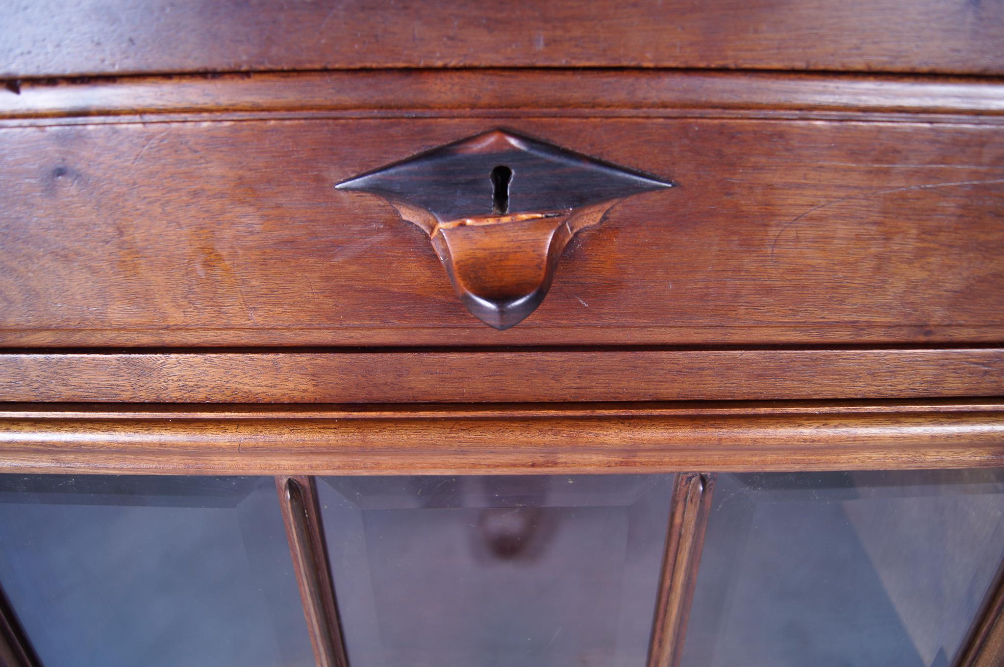 Art Deco, Amsterdam School Oak Cabinet with Coromandel Ornaments 3