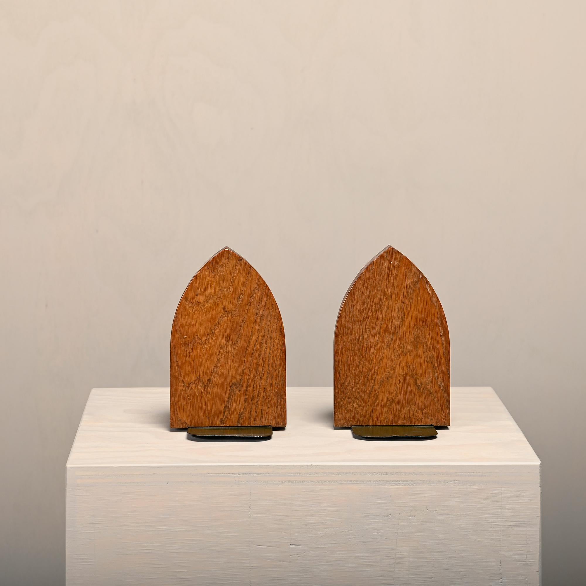 Art Deco Amsterdam Schule hölzerne Buchstützen, 1930er Jahre (20. Jahrhundert) im Angebot