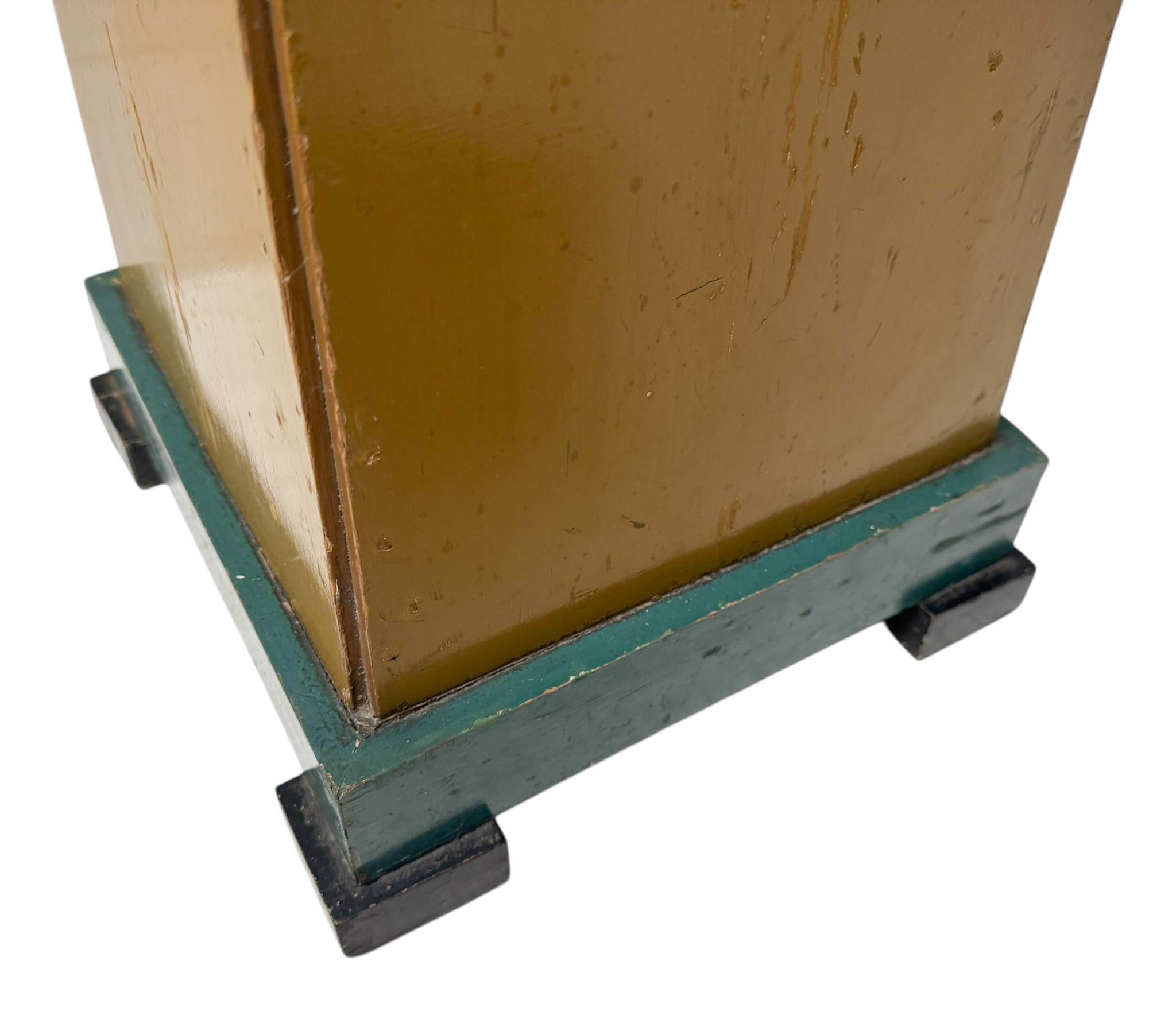 Art Deco Amsterdamse Schoo Hand-Painted Decorativel Pedestal, 1920s For Sale 5
