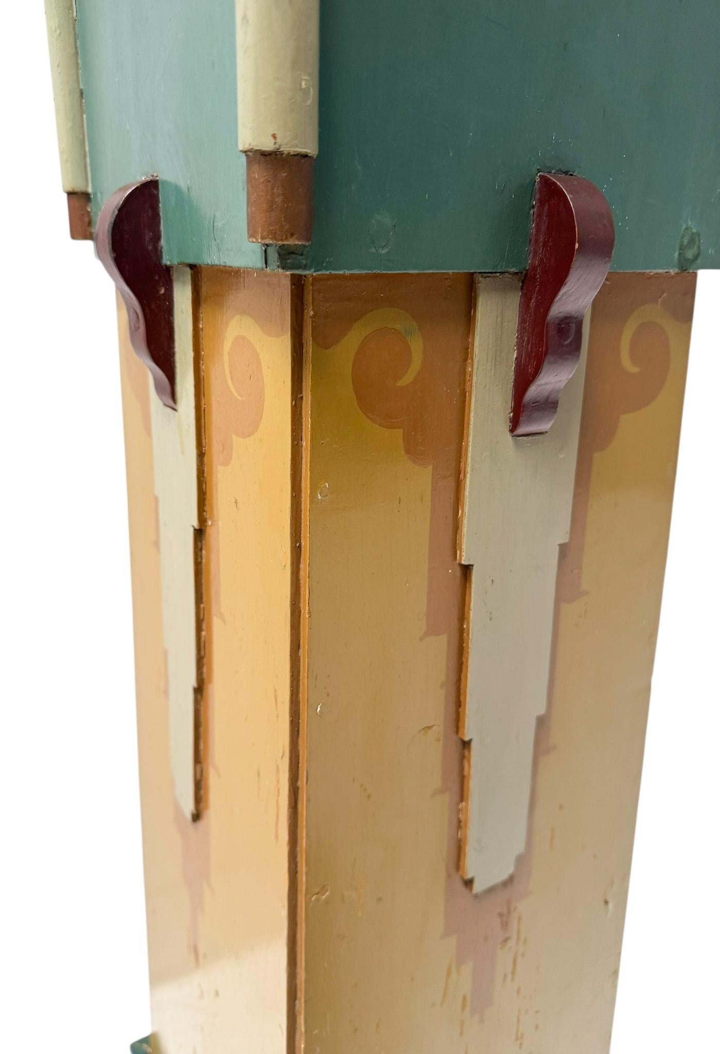 Art Deco Amsterdamse Schoo Hand-Painted Decorativel Pedestal, 1920s For Sale 6