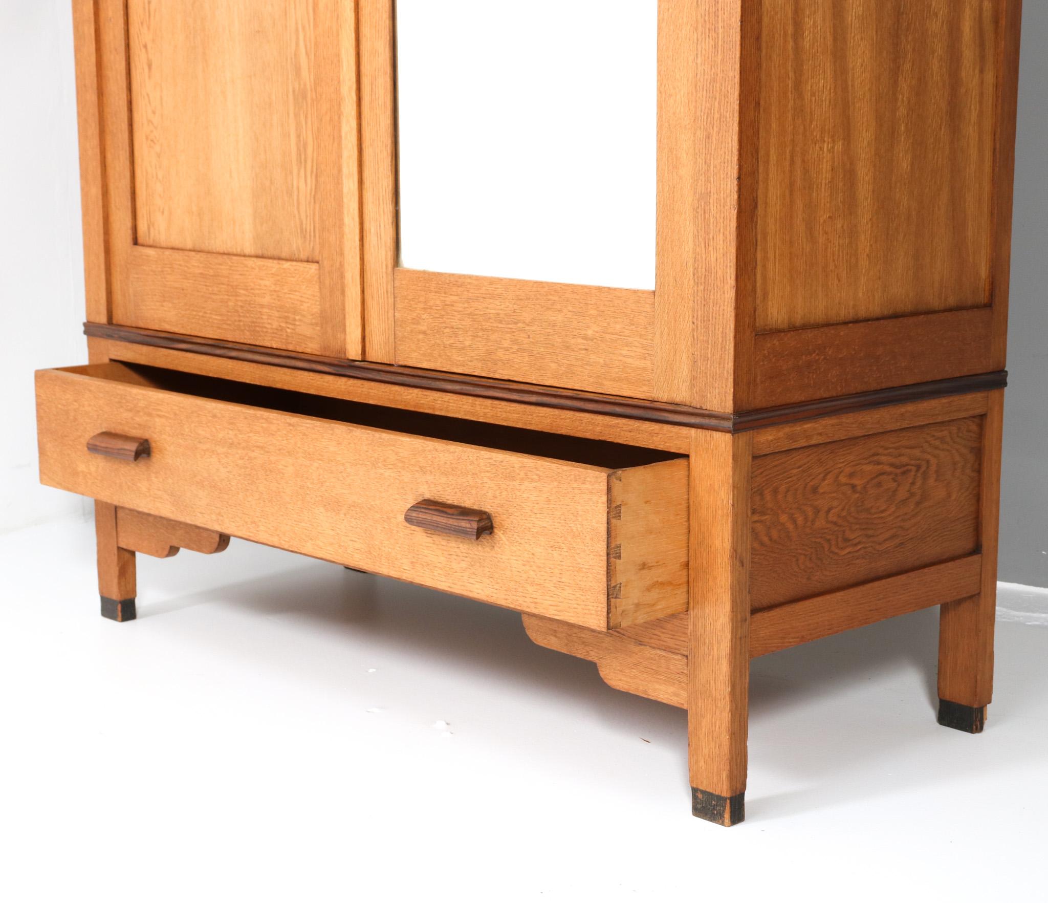 Armoire Art Déco Amsterdamse Schoo en chêne par Fa. Livrer Amsterdam, années 1920 1