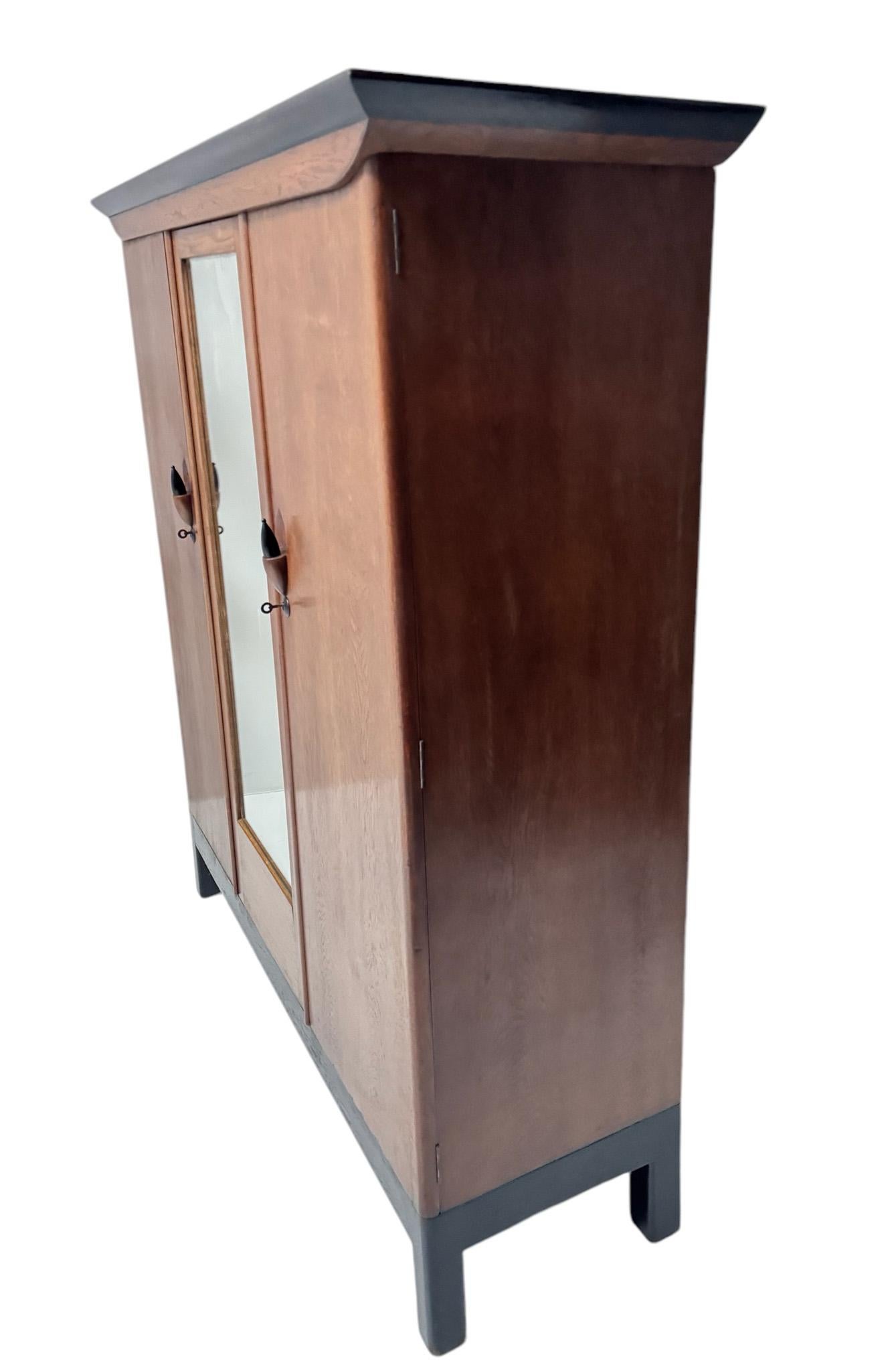 Art Deco Amsterdamse School Armoire by Willem Penaat for Metz & Co. Amsterdam For Sale 4
