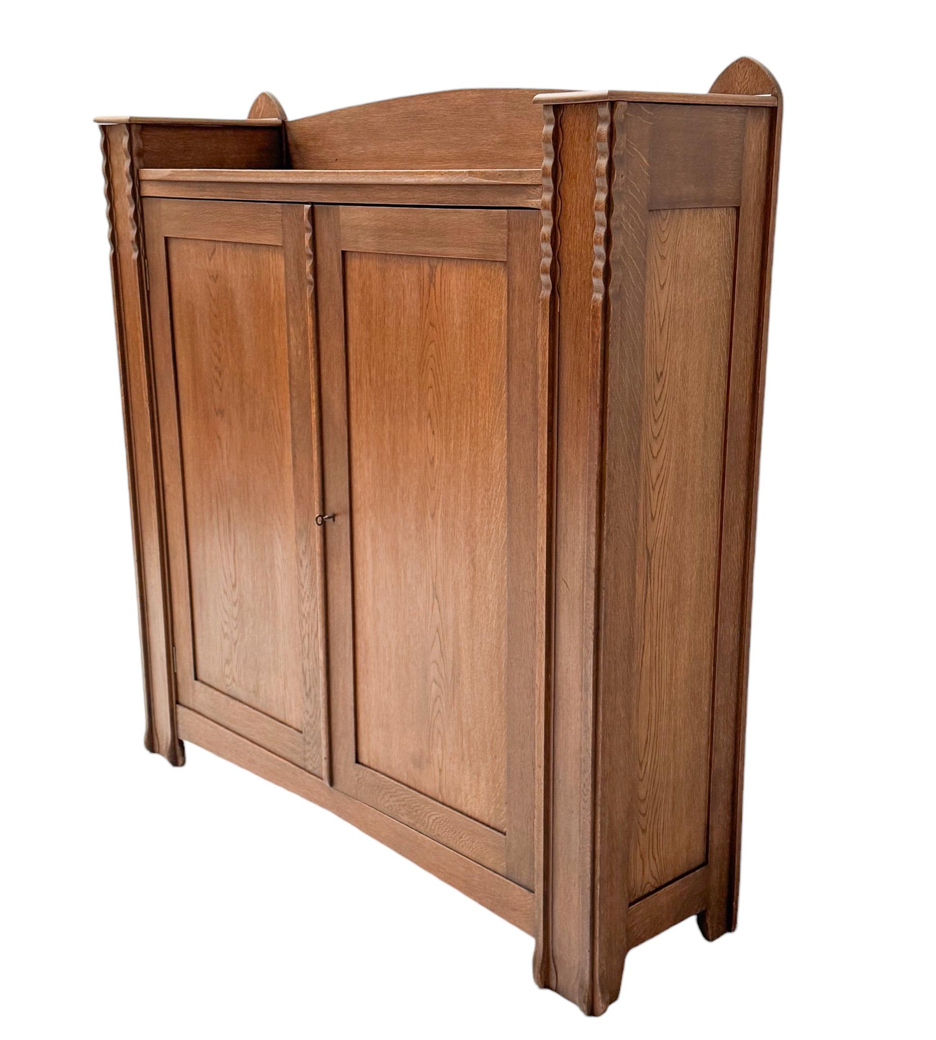 Chêne Art Deco Amsterdamse School Bookcase by Piet Kramer, 1916 en vente