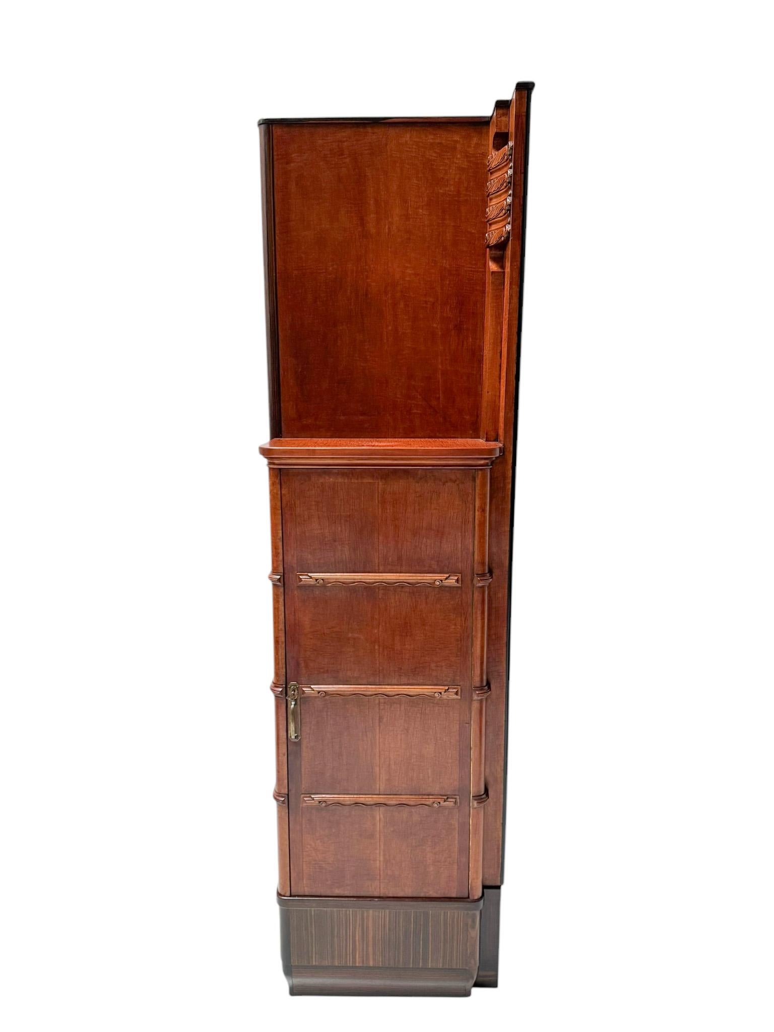 Early 20th Century Art Deco Amsterdamse School Cabinet by J. B. Hillen Amsterdam, 1920s For Sale