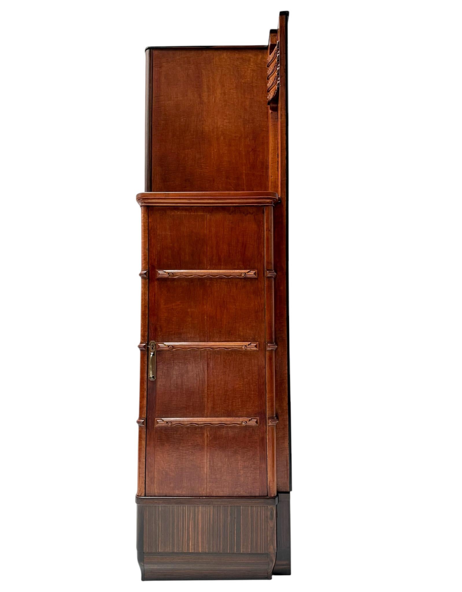 Birch Art Deco Amsterdamse School Cabinet by J. B. Hillen Amsterdam, 1920s For Sale