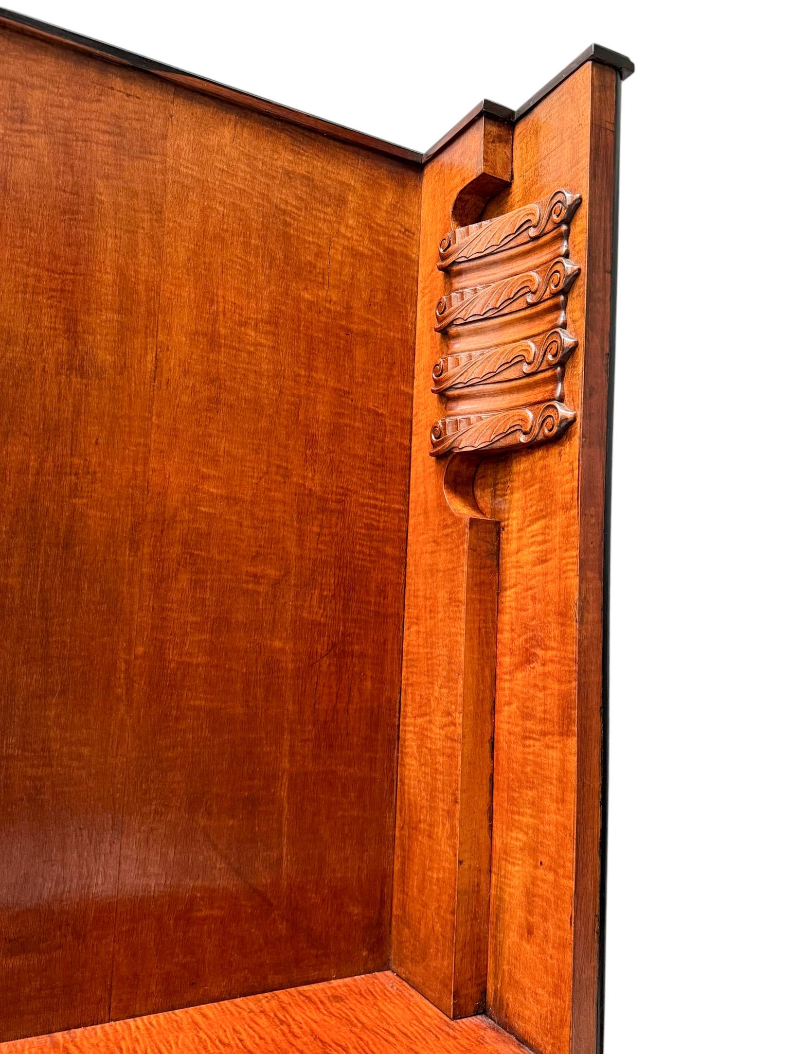 Art Deco Amsterdamse School Cabinet by J. B. Hillen Amsterdam, 1920s For Sale 2