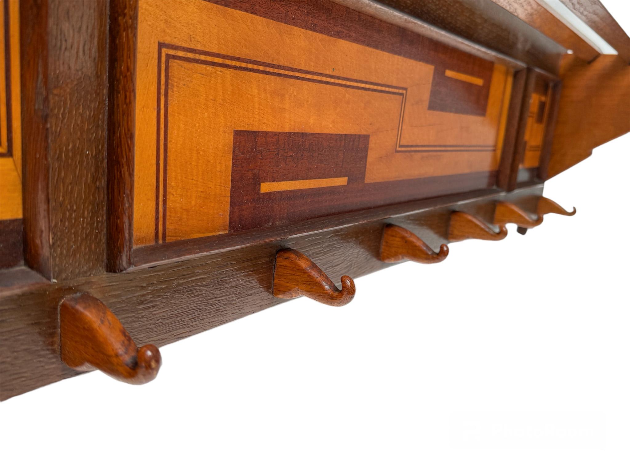 Début du 20ème siècle Porte-manteaux de l'école Amsterdamse de L.O.V. Oosterbeek, années 1920 en vente