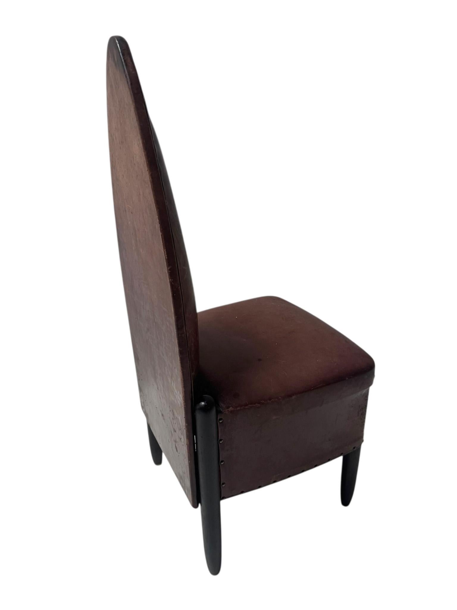 Chaise d'appoint à dossier haut de l'école d'Amsterdam Art déco par Michel De Klerk, 1916 en vente 4