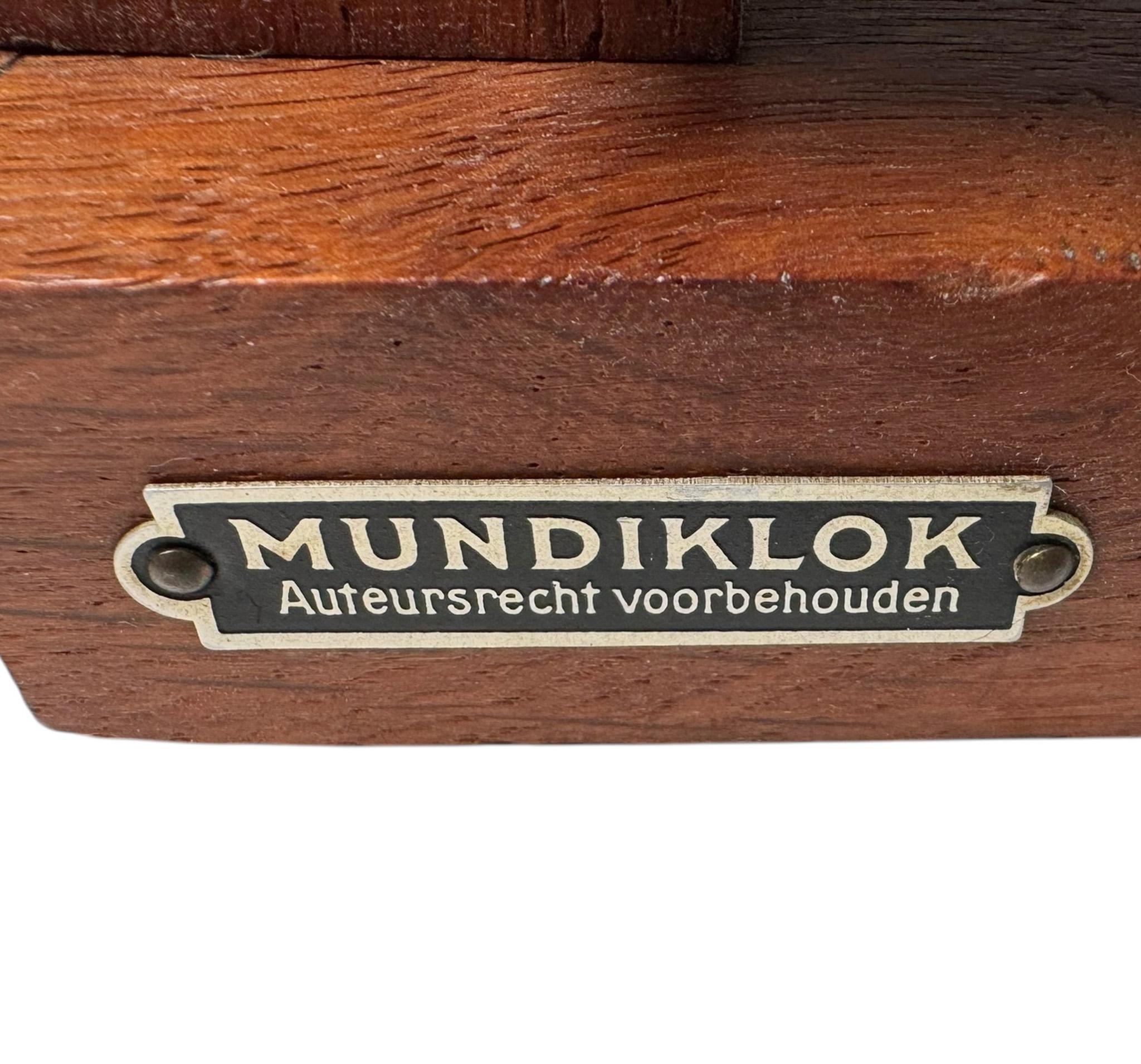 Orologio da tavolo Art Deco Amsterdamse School di Mundiklok, anni '20 in vendita 3