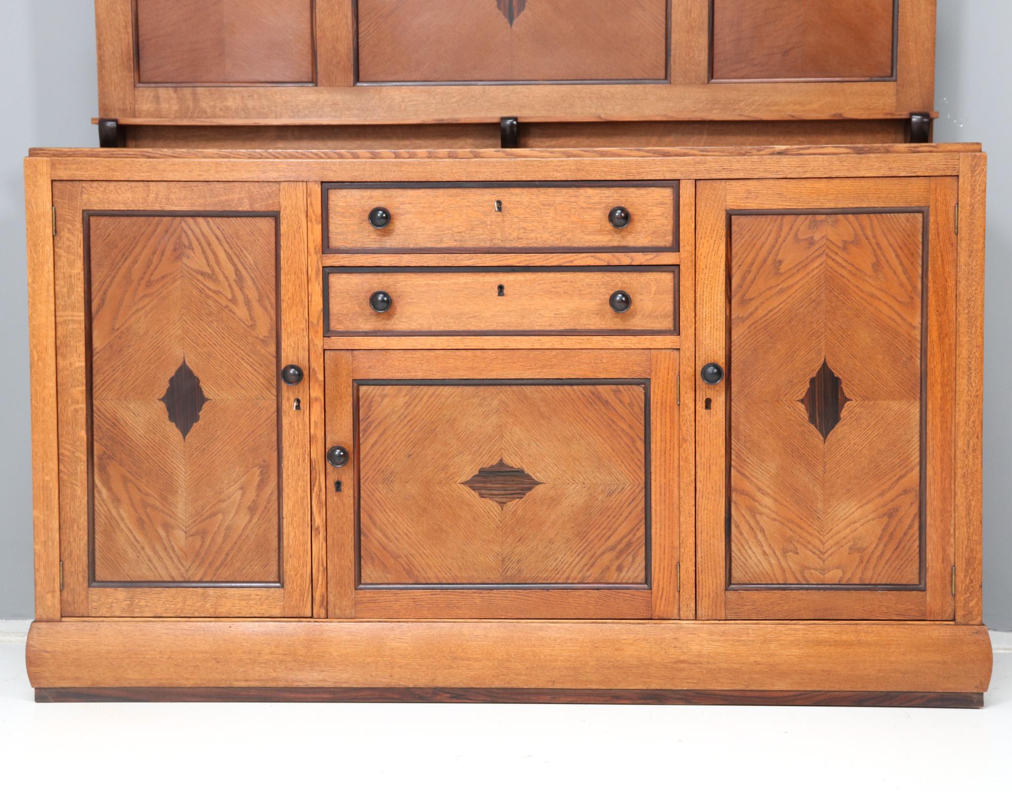 Credenza o credenza in quercia Art Deco Amsterdamse School di Fa. Perforazione, 1924 in vendita 4