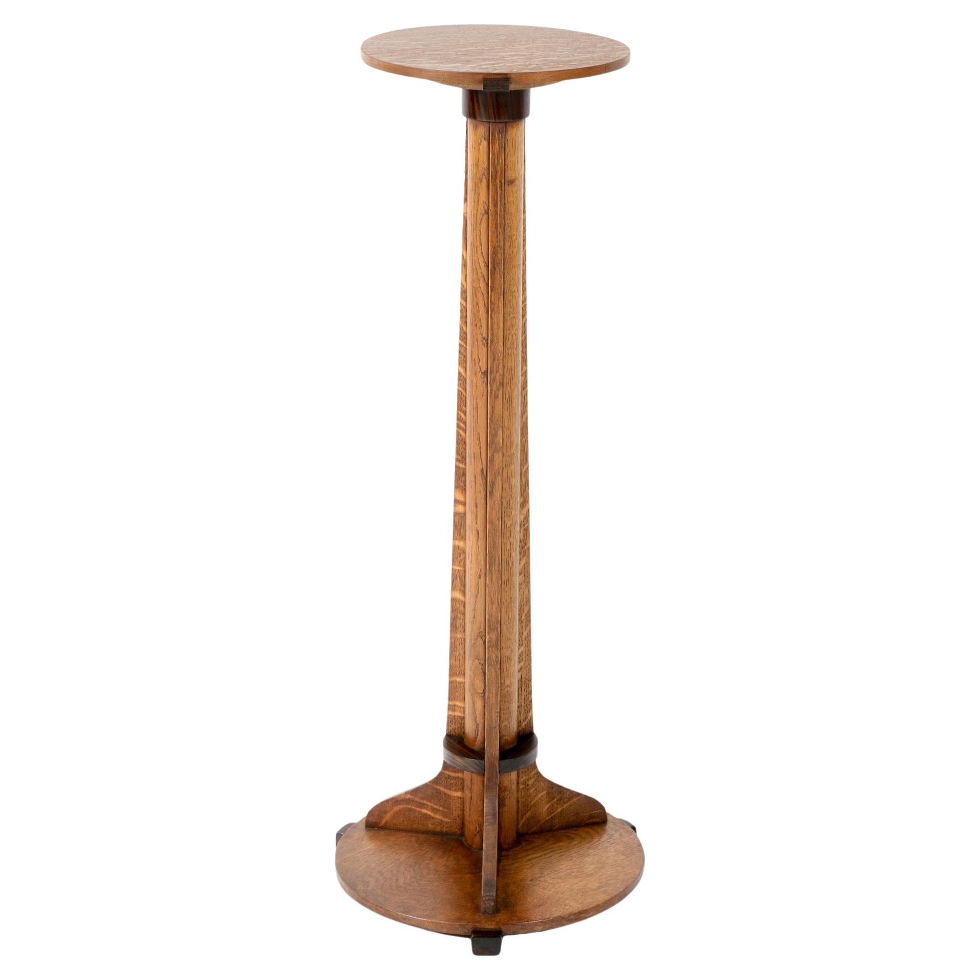 Art Deco Amsterdamse School Oak Pedestal, 1920er Jahre