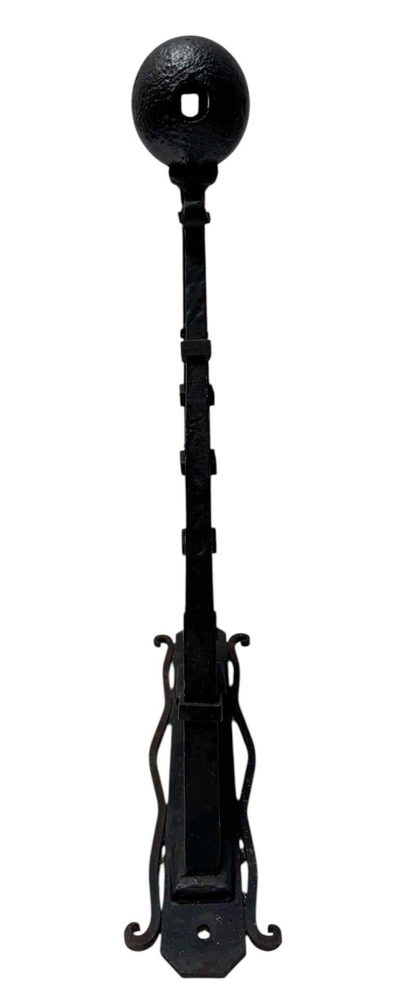 Art Deco Amsterdamse School Patinated Wrought Iron Flagstaff or Flagpole, 1920s For Sale 1