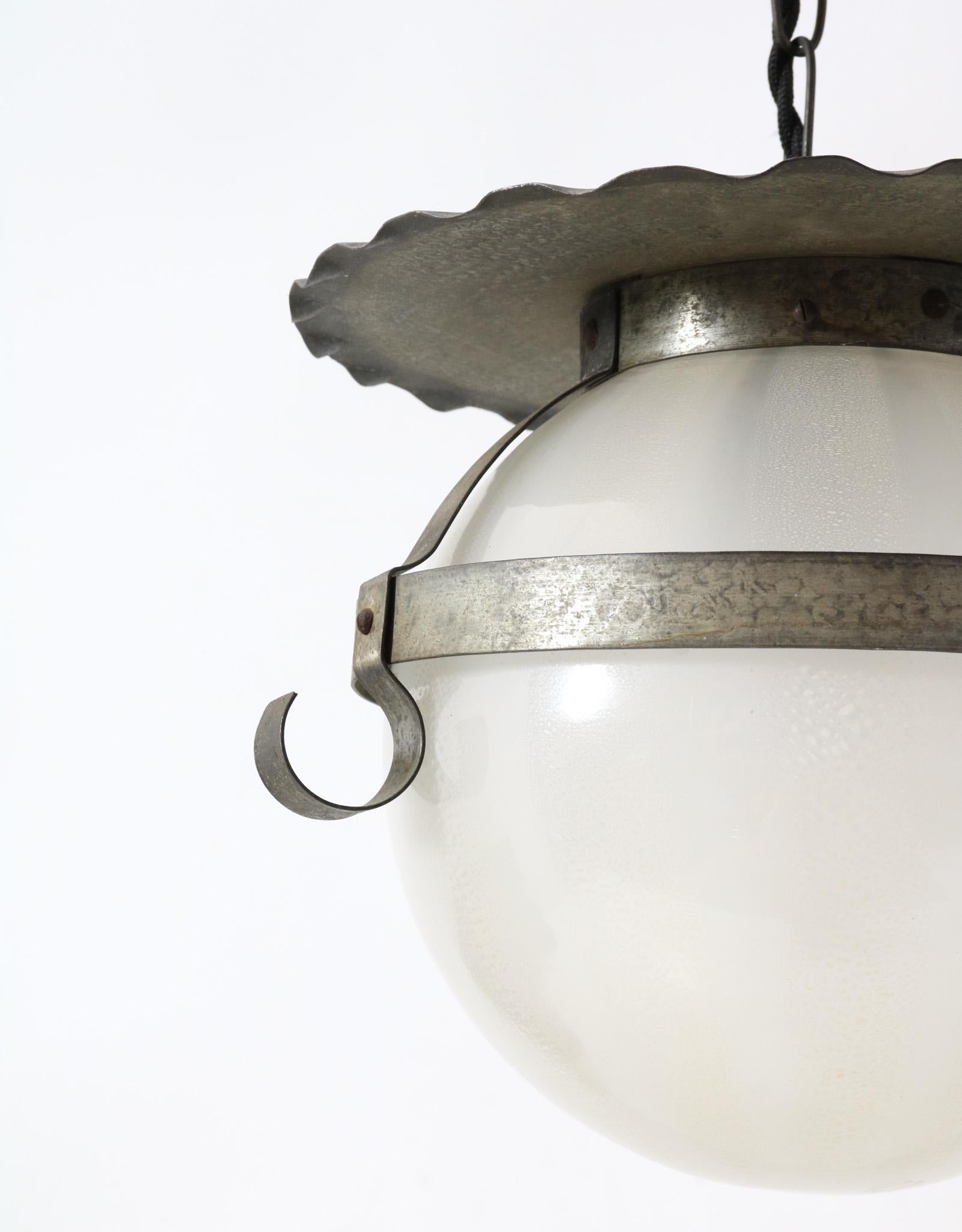 Milieu du XXe siècle Lampe suspendue de l'école d'Amsterdamse Art déco par A.D. Copieur en vente