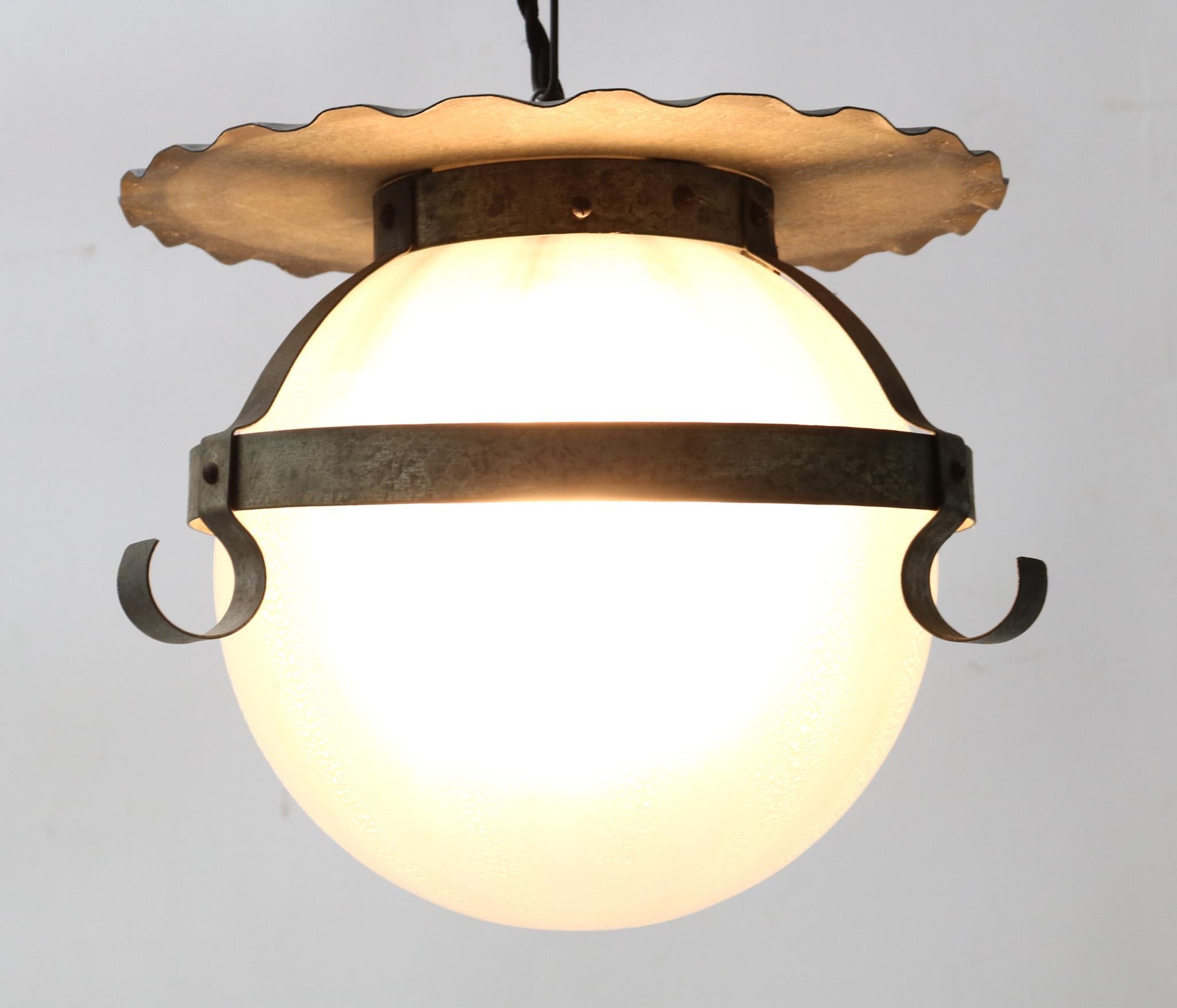 Lampe suspendue de l'école d'Amsterdamse Art déco par A.D. Copieur en vente 2