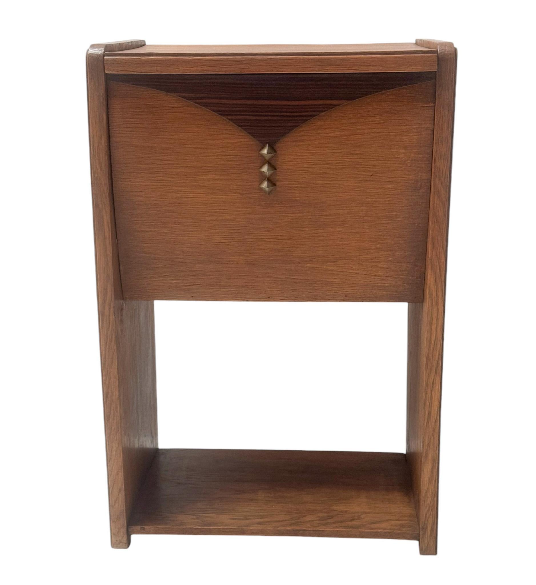 Mesa de costura o auxiliar de la Escuela Amsterdamse Art Decó, años 20 principios del siglo XX