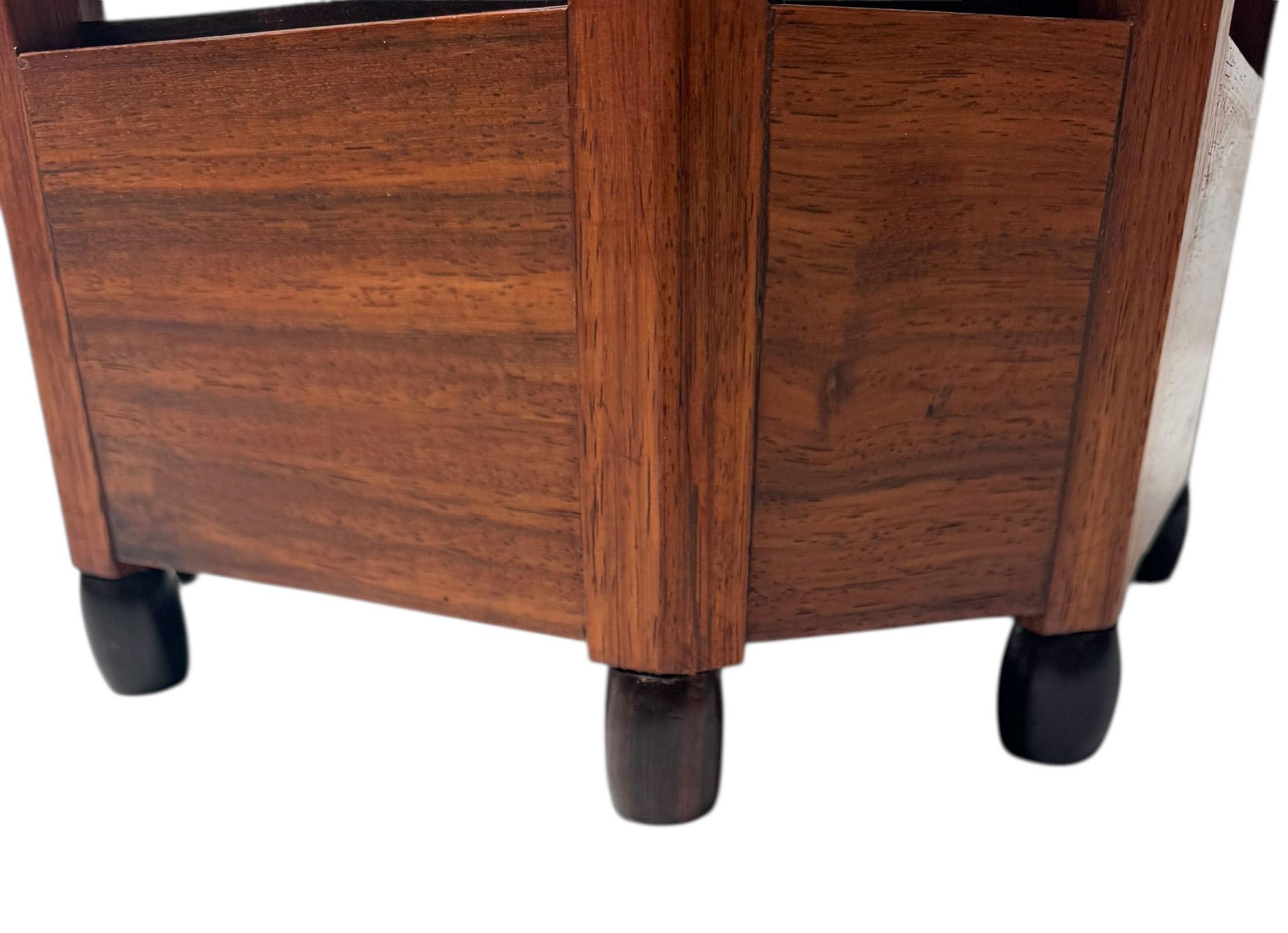 Art déco-Beistelltisch der Amsterdamse Schule, 1920er Jahre im Angebot 2