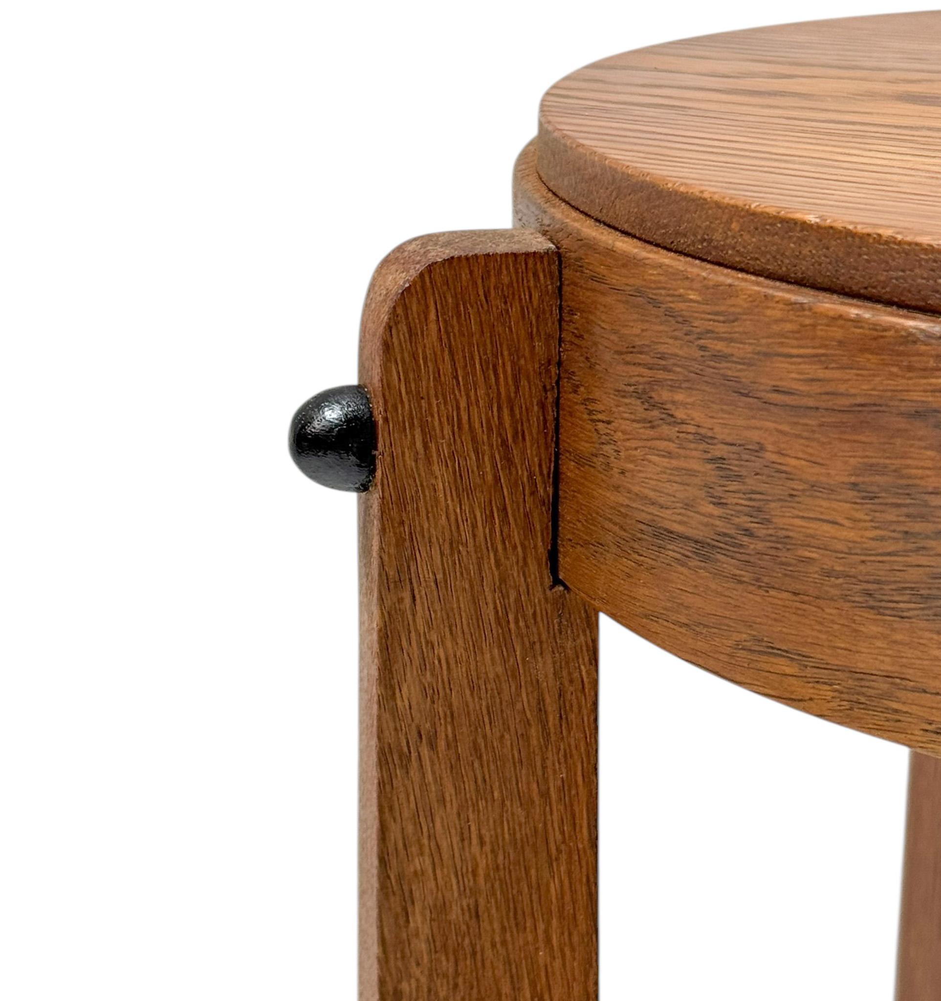 Mesa auxiliar o pedestal de la Escuela Amsterdamse Art Decó, años 20 en venta 3