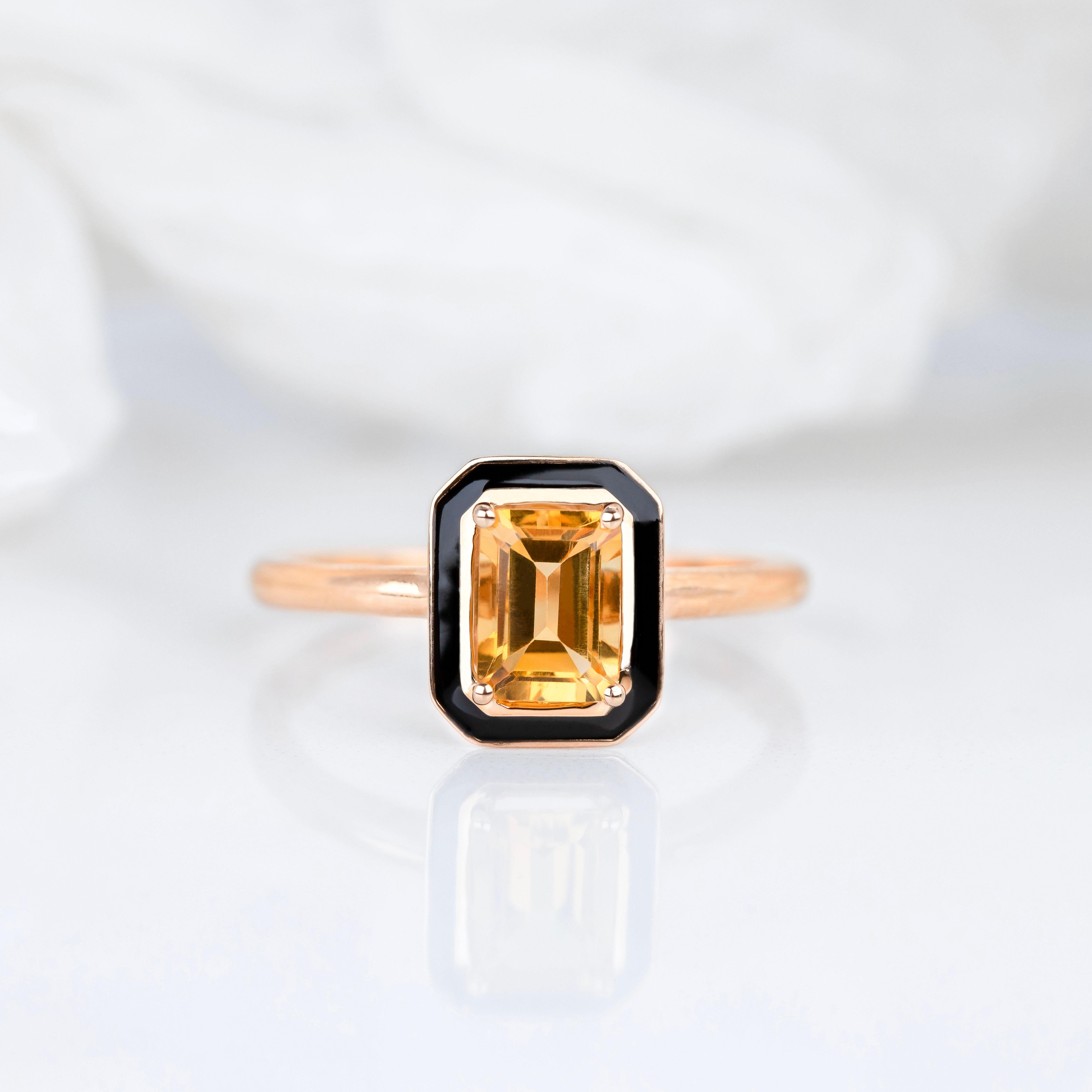Art Deco and Cocktail Ring, 0.90-1.00 Ct Citrine Stone and 14K Solid Gold Ring For Sale 2