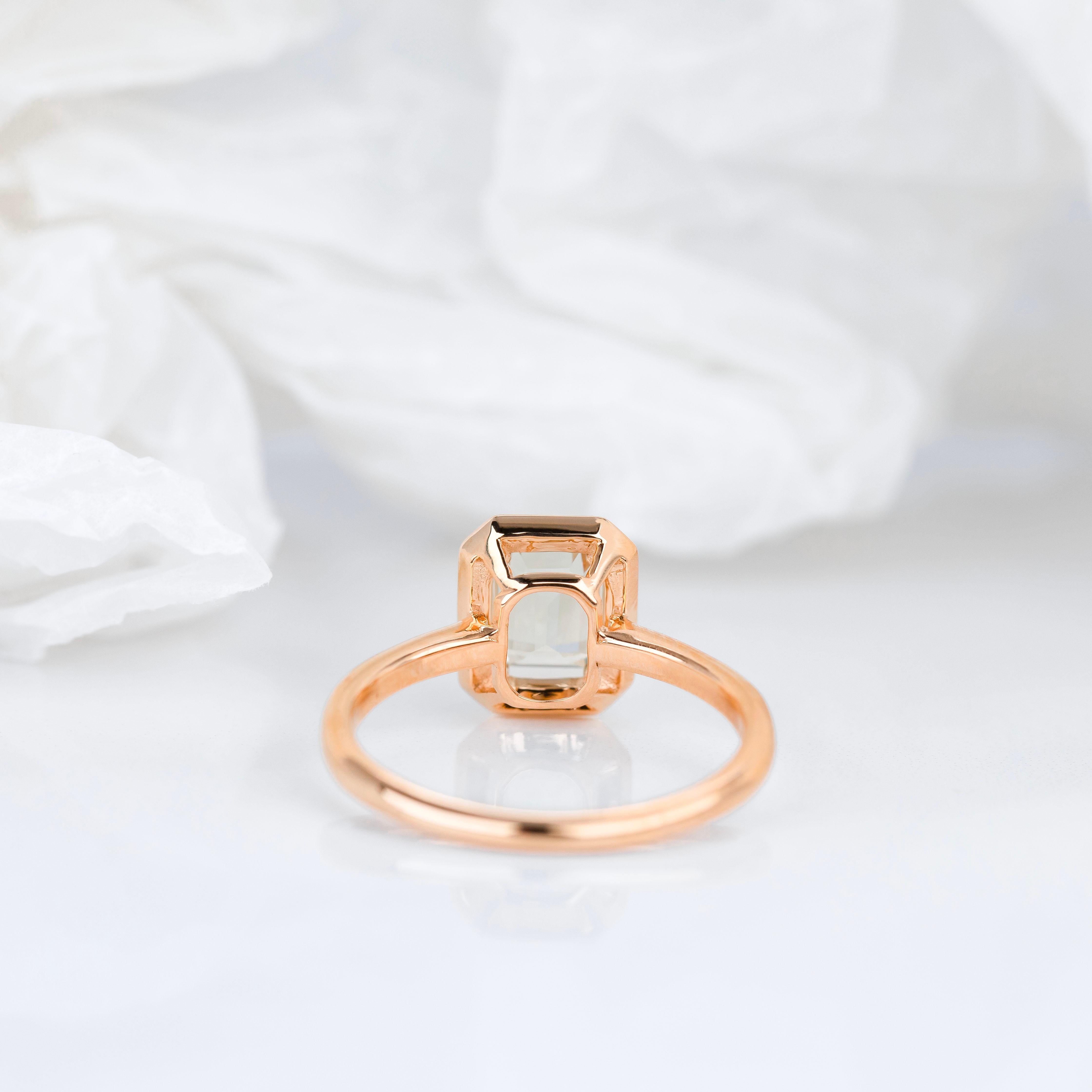 Art Deco and Cocktail Ring, 0.90-1.00 Ct Green Amethyst and 14K Solid Gold Ring For Sale 1