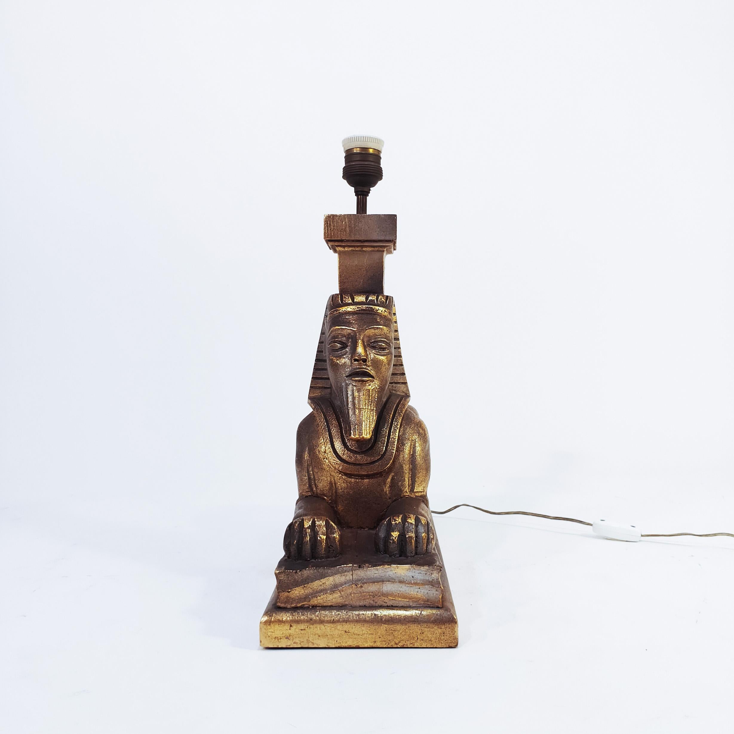 Spagnolo Art Deco and Egyptian style gilded table lamp, Spain, 1960s in vendita