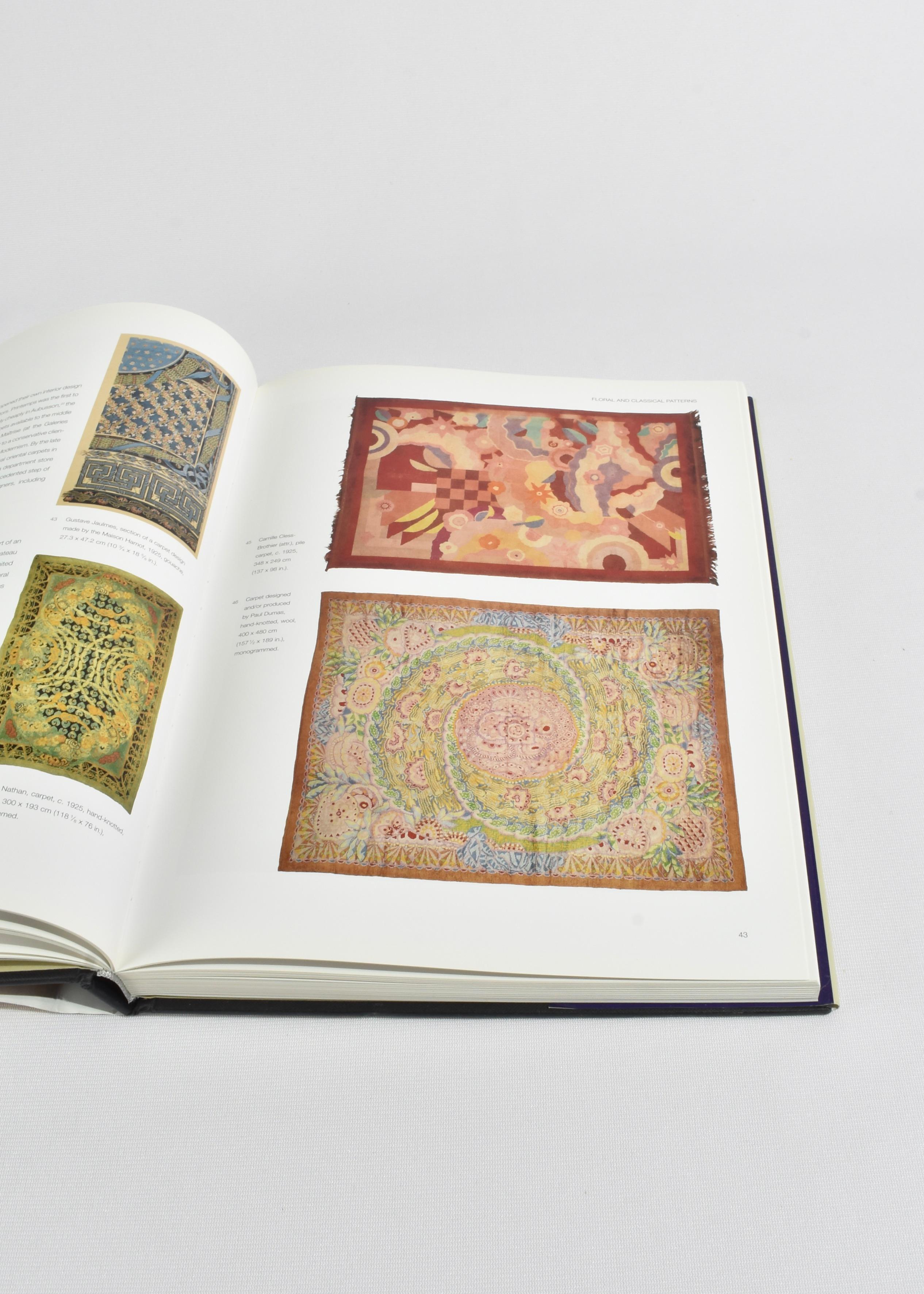 XXIe siècle et contemporain Livre sur les tapis Art déco et modernistes en vente