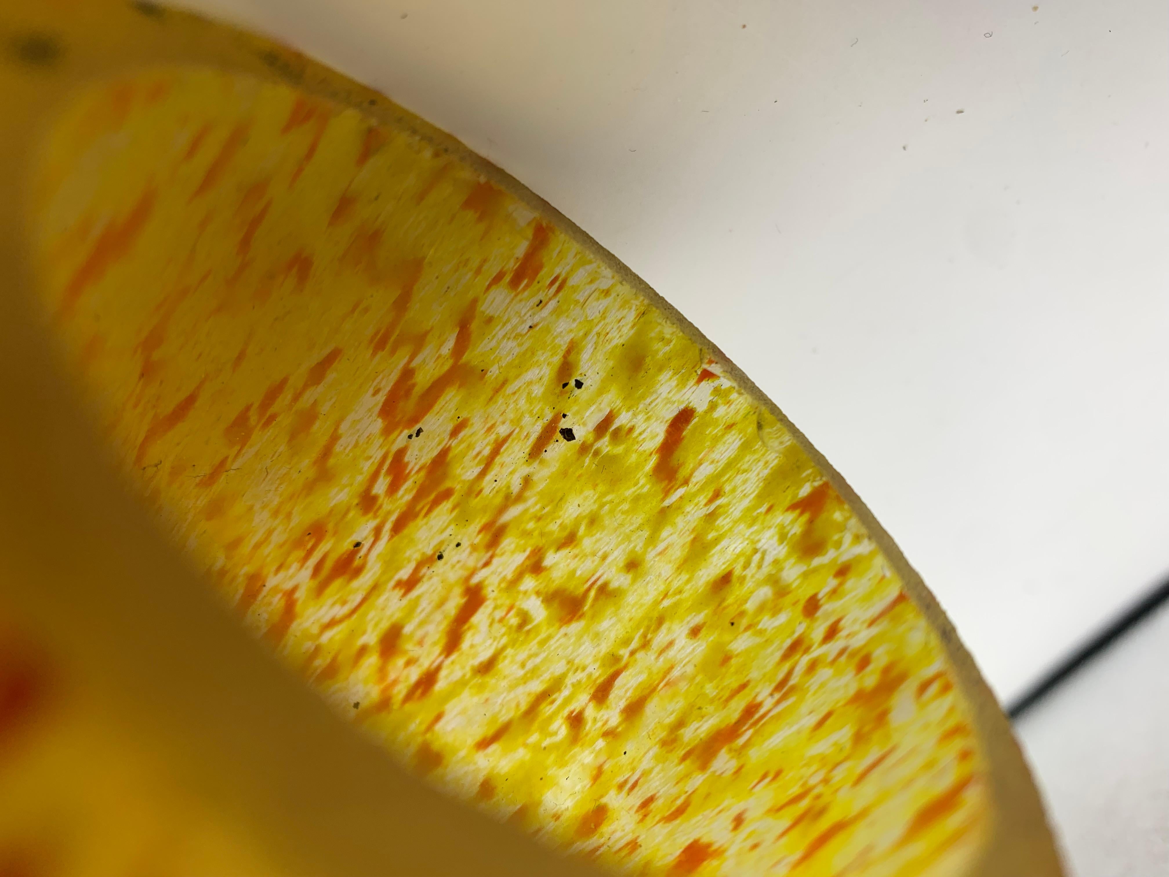 Satinato Vaso in vetro Art Deco André Delatte Nancy Forma 'Berluze' Arancione Giallo in vendita