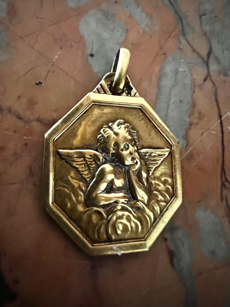 Art Deco Angel Pendant/ Angel Charm /18k Gold/ France In Good Condition In Mārupe, LV