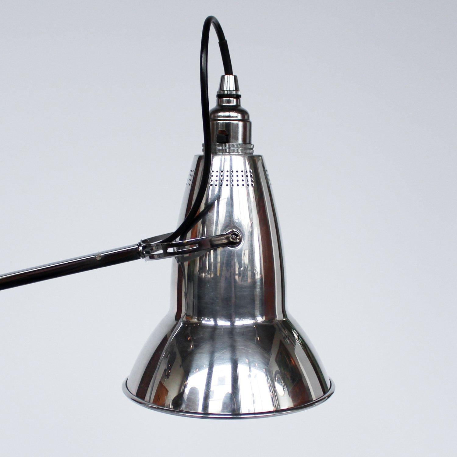Mid-20th Century Herbert Terry & Sons Art Deco Chromed and Polished Metal Anglepoise Desk Lamp 