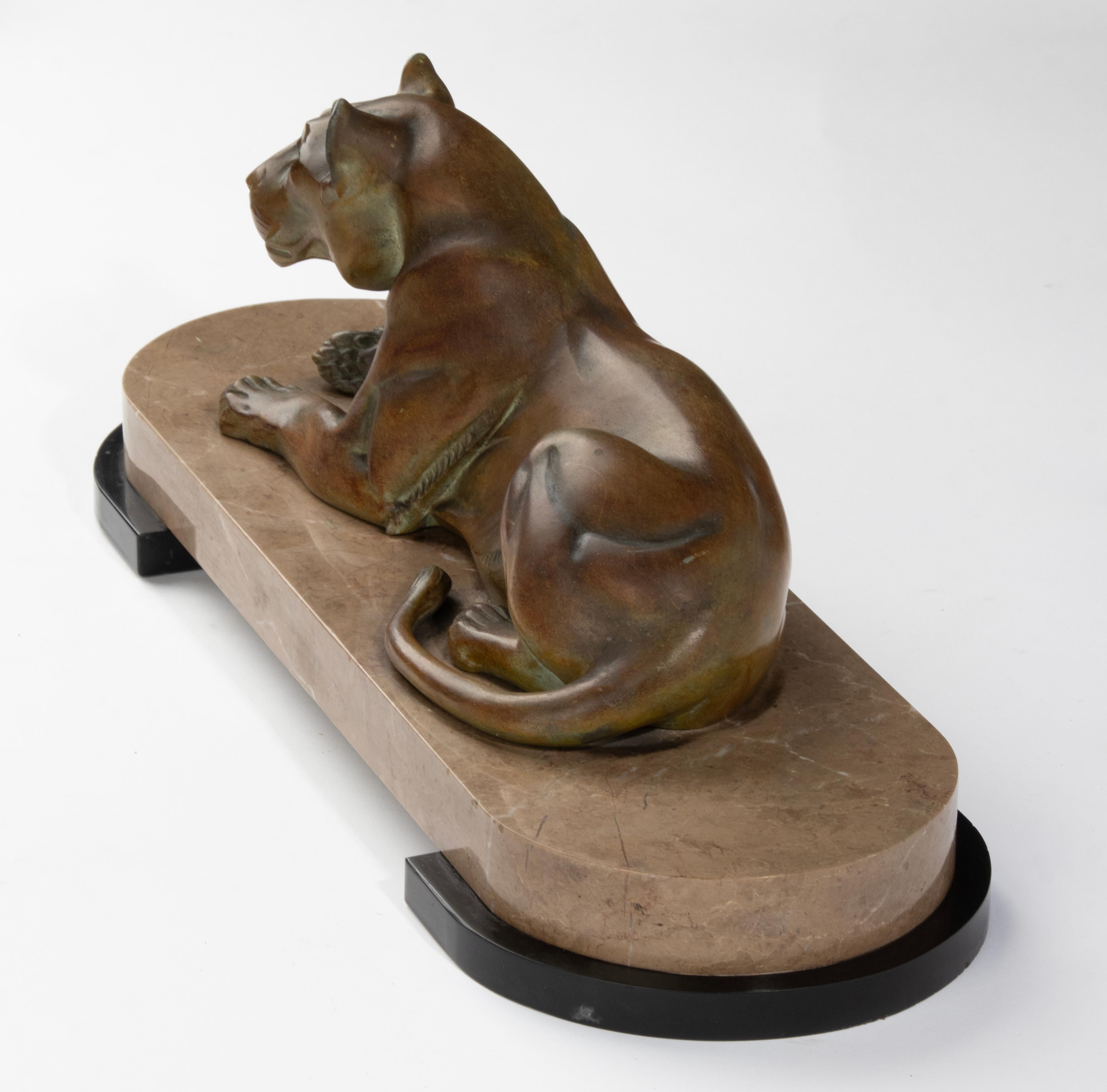 Art Deco Animal Sculpture of a Lioness Made of Spelter and Marble 7