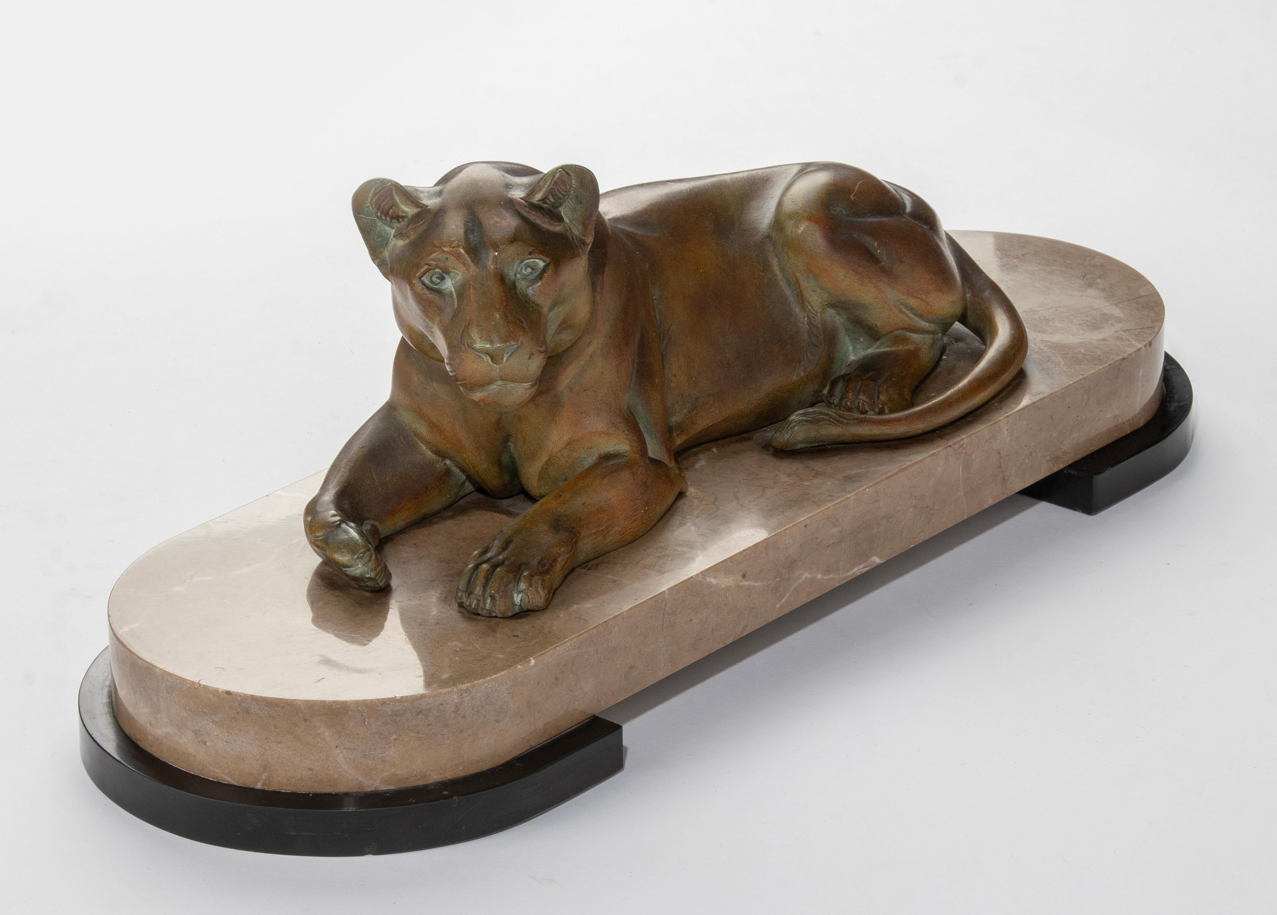Art Deco Animal Sculpture of a Lioness Made of Spelter and Marble 12