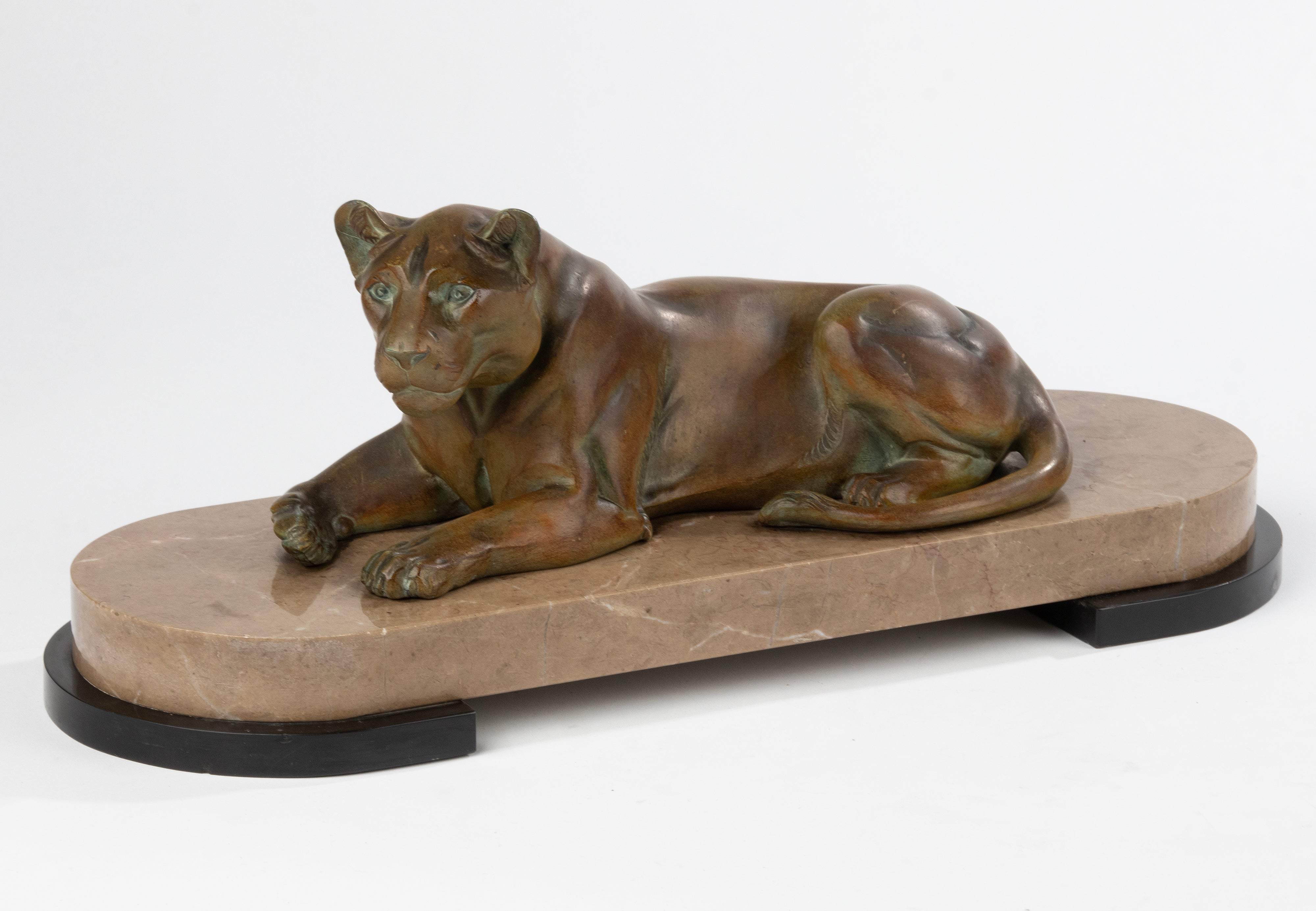 Art Deco Animal Sculpture of a Lioness Made of Spelter and Marble In Good Condition In Casteren, Noord-Brabant