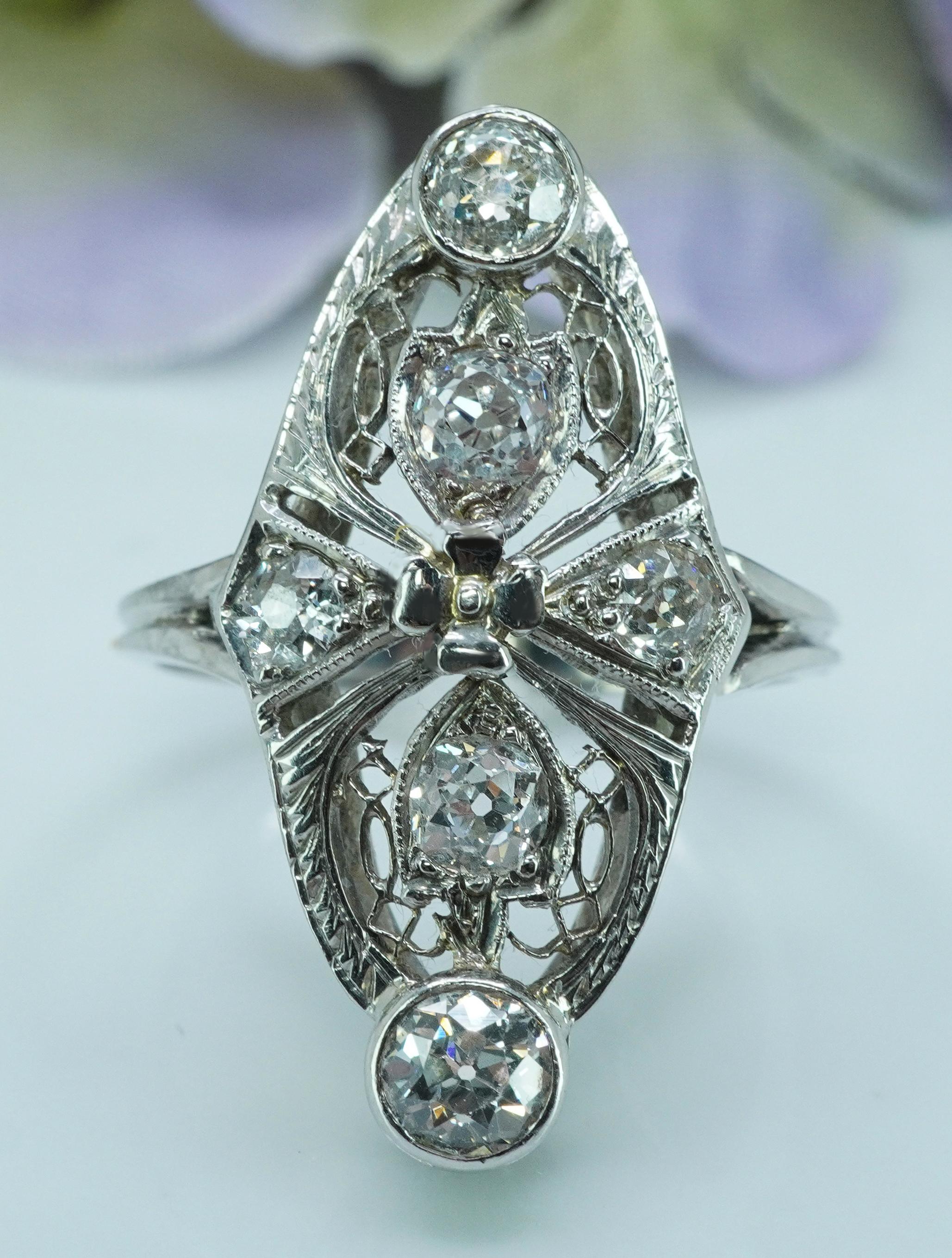 Taglio antico europeo Arte Antiques in oro bianco 18 carati Anello in filigrana con diamante europeo taglio mine in vendita