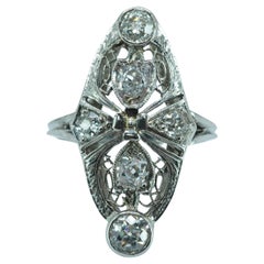 Bague filigrane Art déco ancienne en or blanc 18 carats avec diamants taille vieille mine européenne