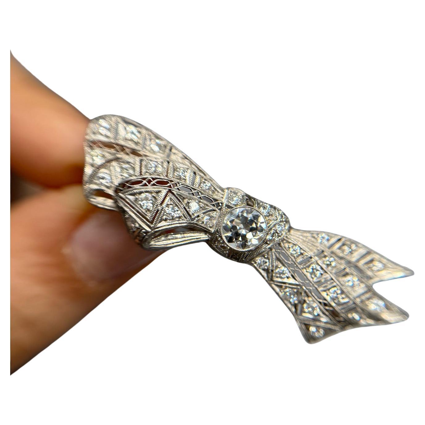 Art Deco Antique Bow Brooch Platinum 0.90ct Old European Center