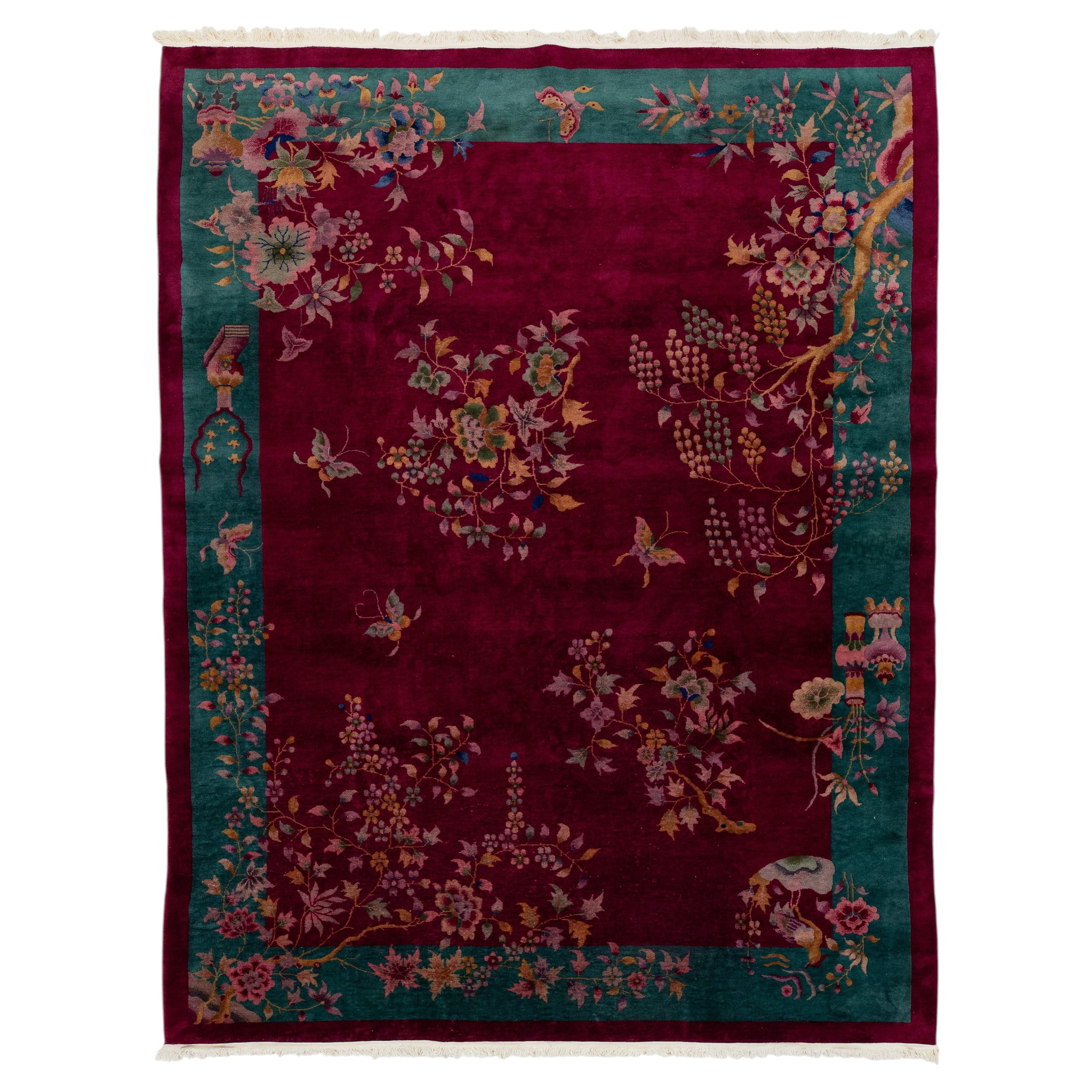 Antiker chinesischer Wollteppich im Art-Déco-Stil in den Farben Magenta-Kirsche und Jadegrün, CIRCA 1920
