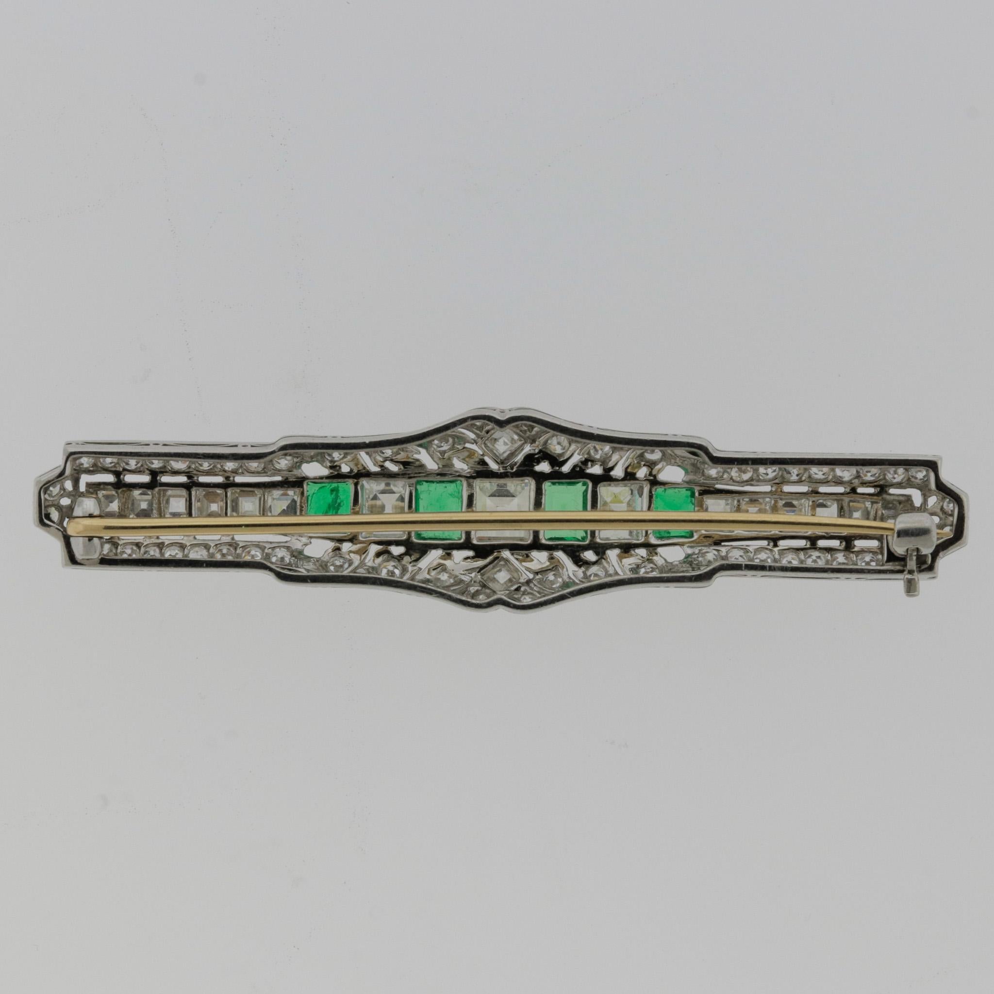 Art Deco Antique Diamond Emerald Platinum Pin Brooch In Excellent Condition For Sale In Beverly Hills, CA