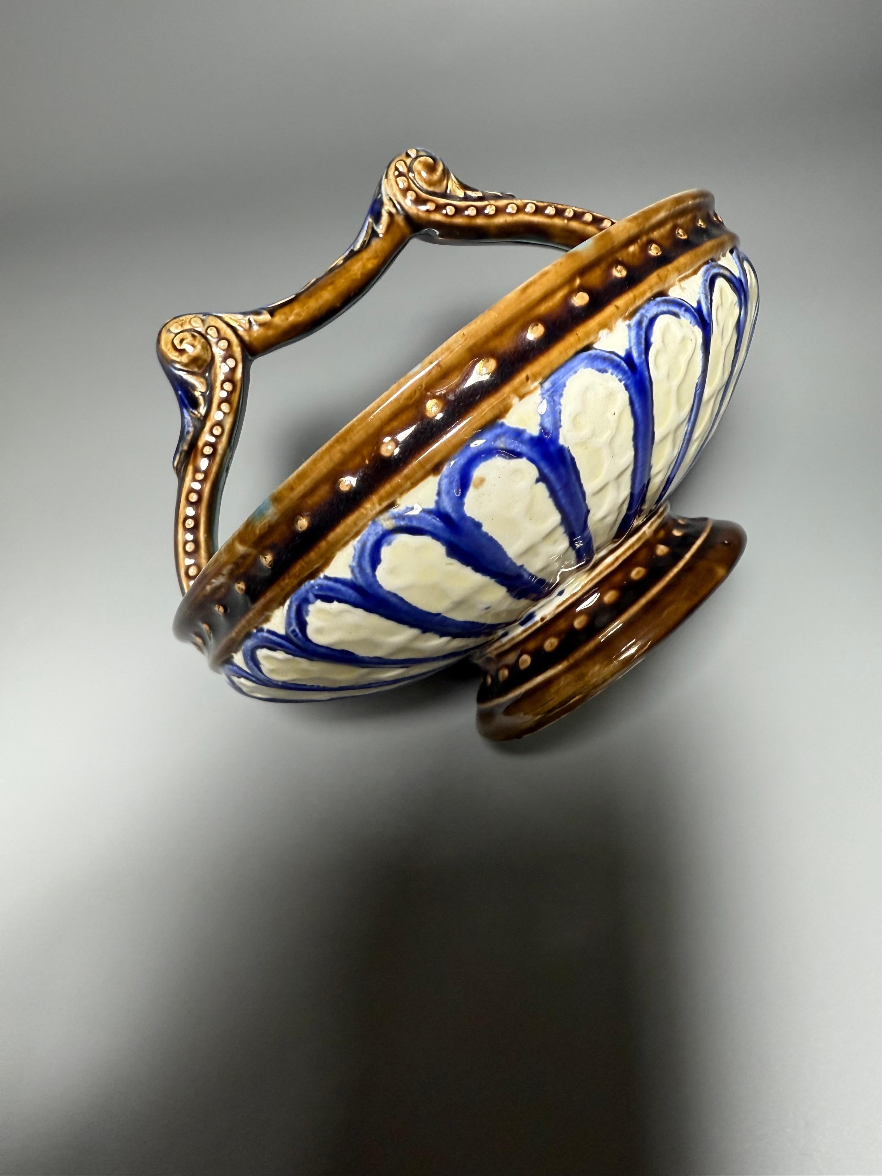 Arte Antiques Cestino in maiolica Rörstrand Svezia A Fine Ottocento in vendita 2