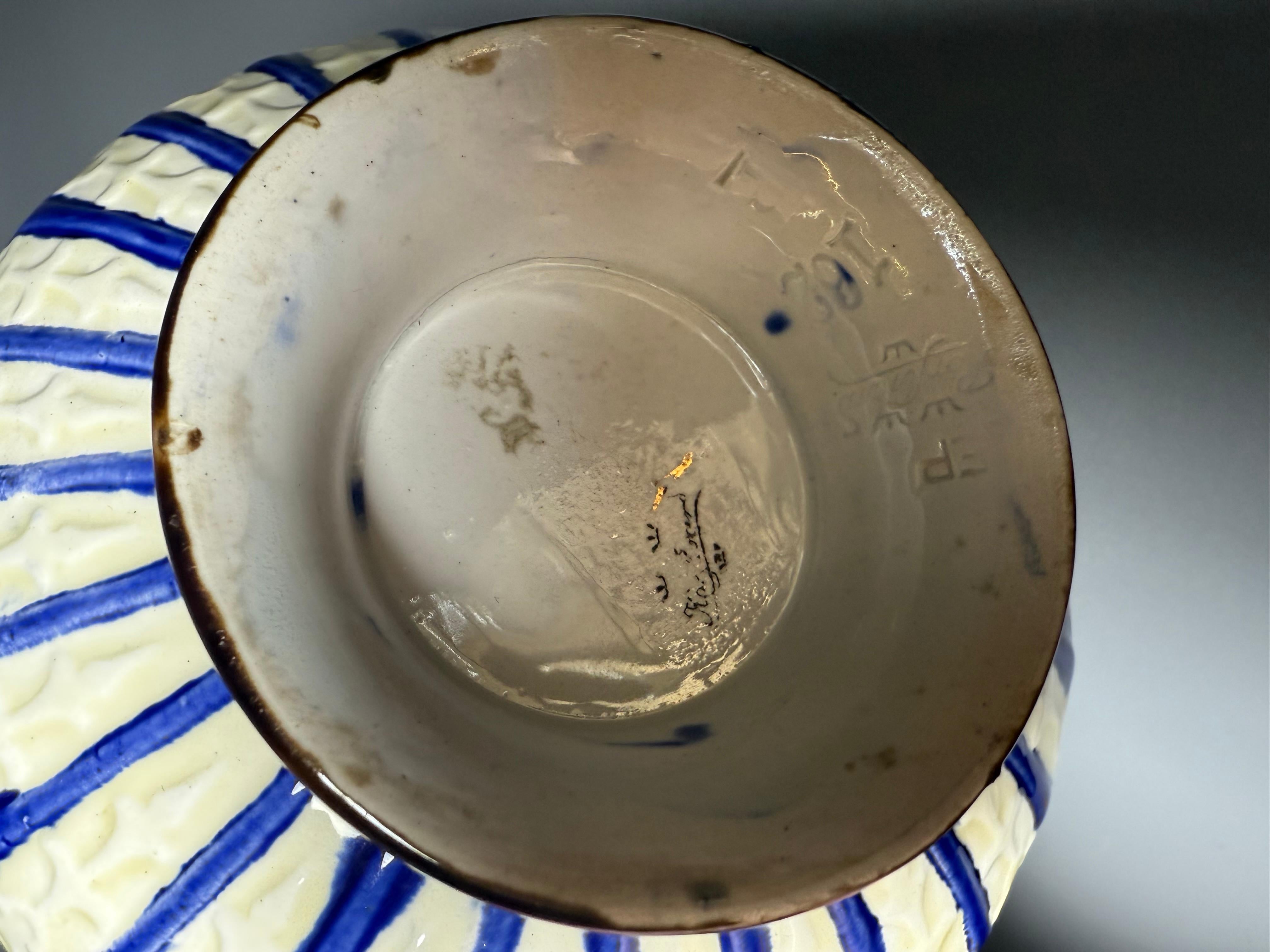 Arte Antiques Cestino in maiolica Rörstrand Svezia A Fine Ottocento in vendita 3