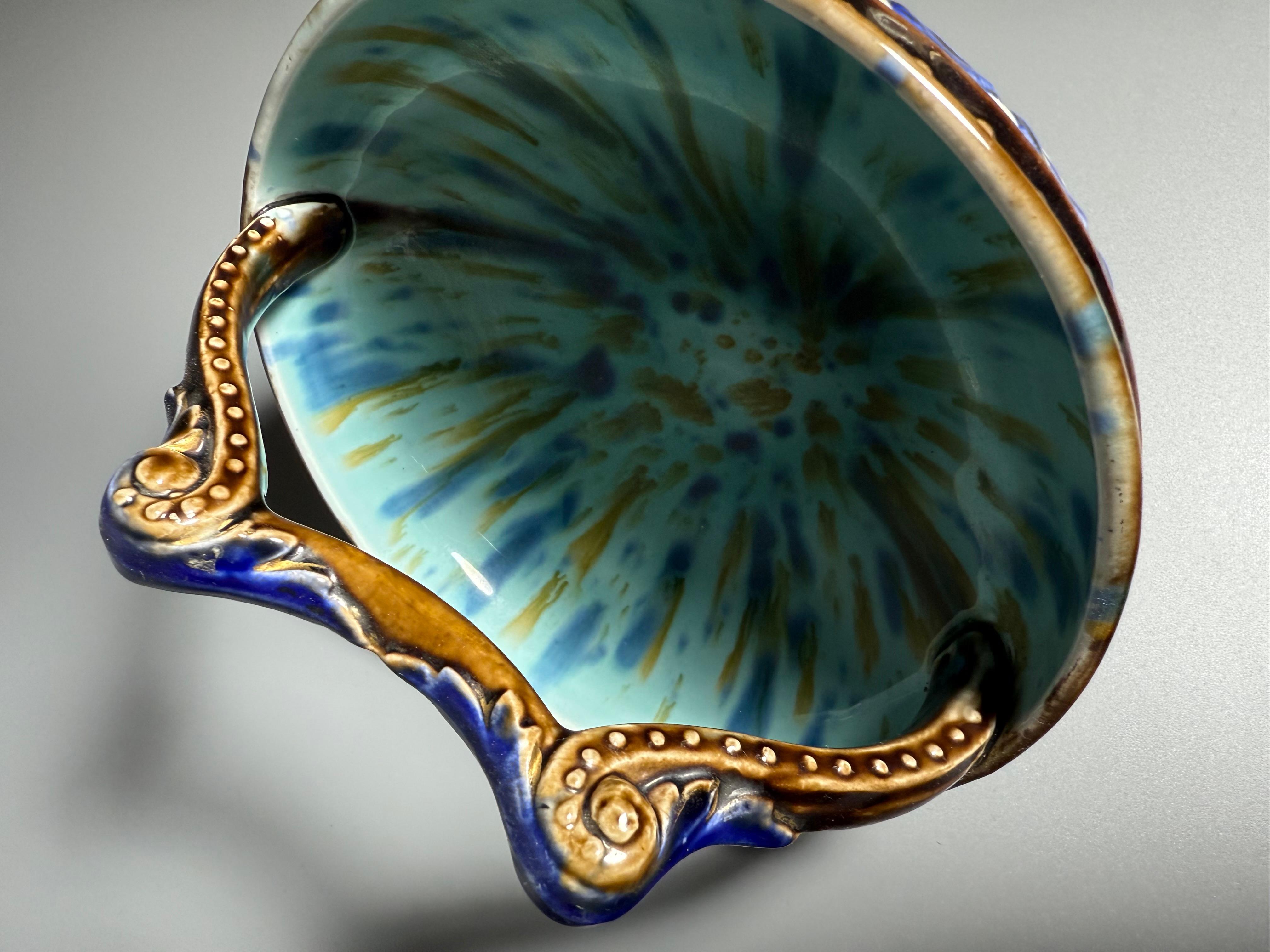 Ceramica Arte Antiques Cestino in maiolica Rörstrand Svezia A Fine Ottocento in vendita