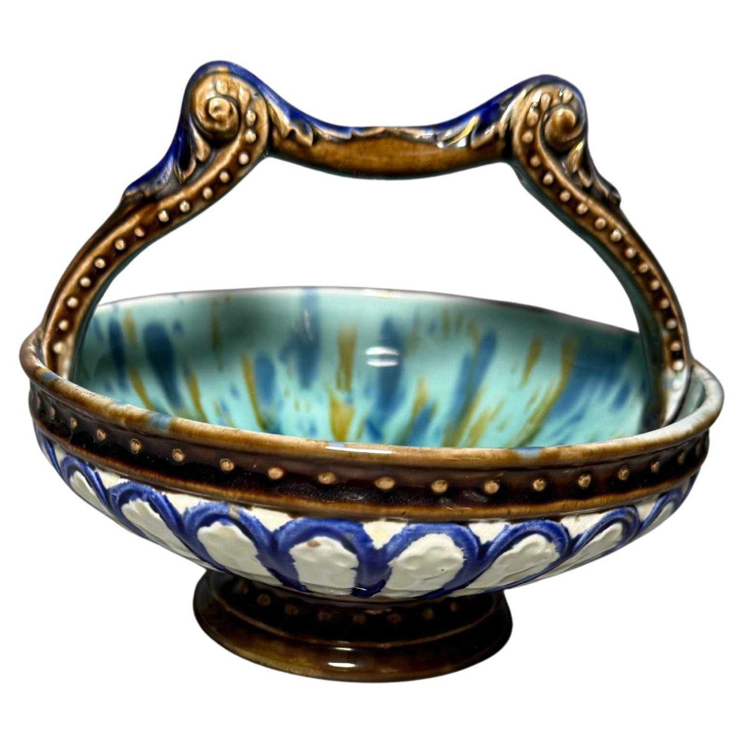 Arte Antiques Cestino in maiolica Rörstrand Svezia A Fine Ottocento in vendita