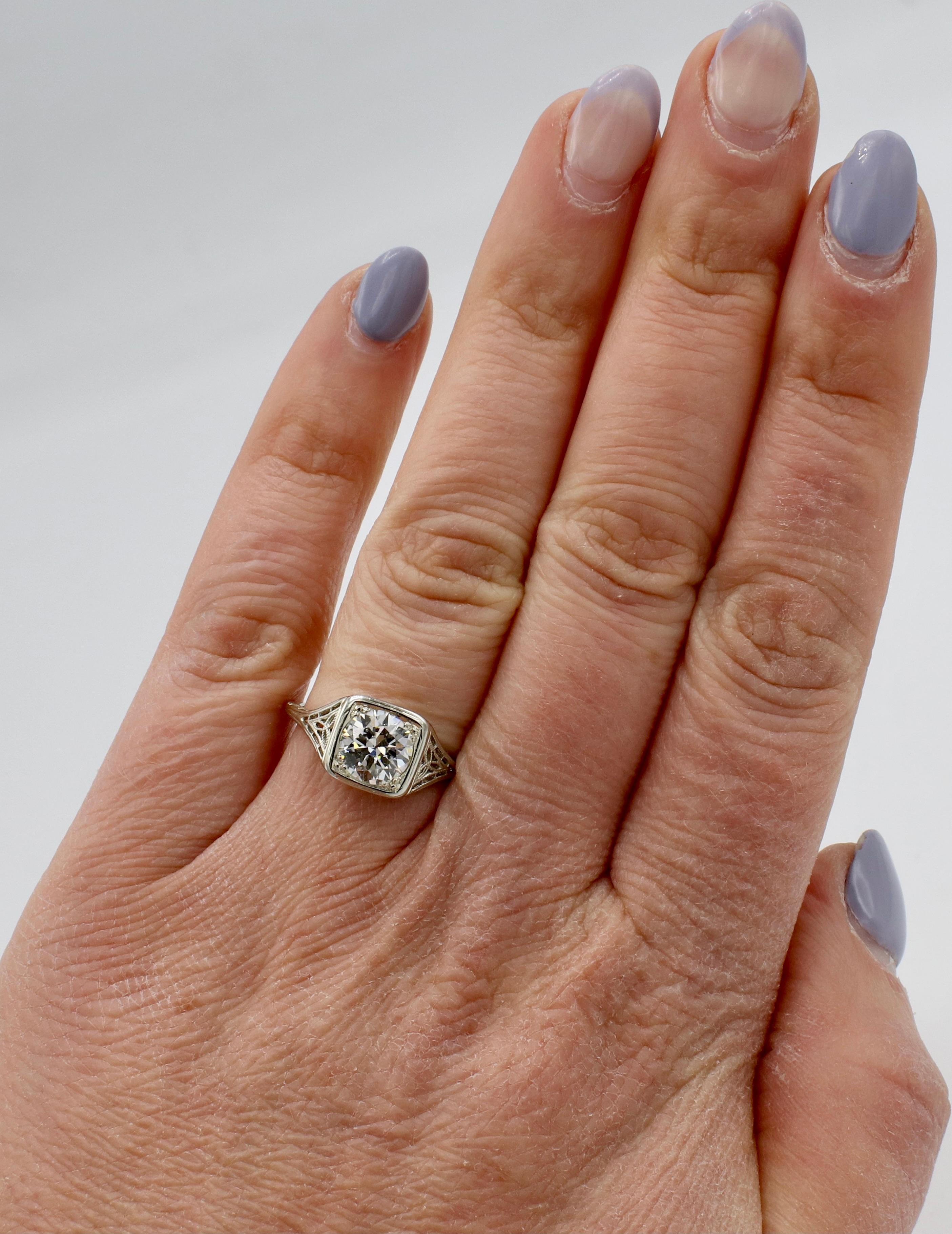 Art Deco Antique Old European Cut Natural Diamond Engagement Ring For Sale 2